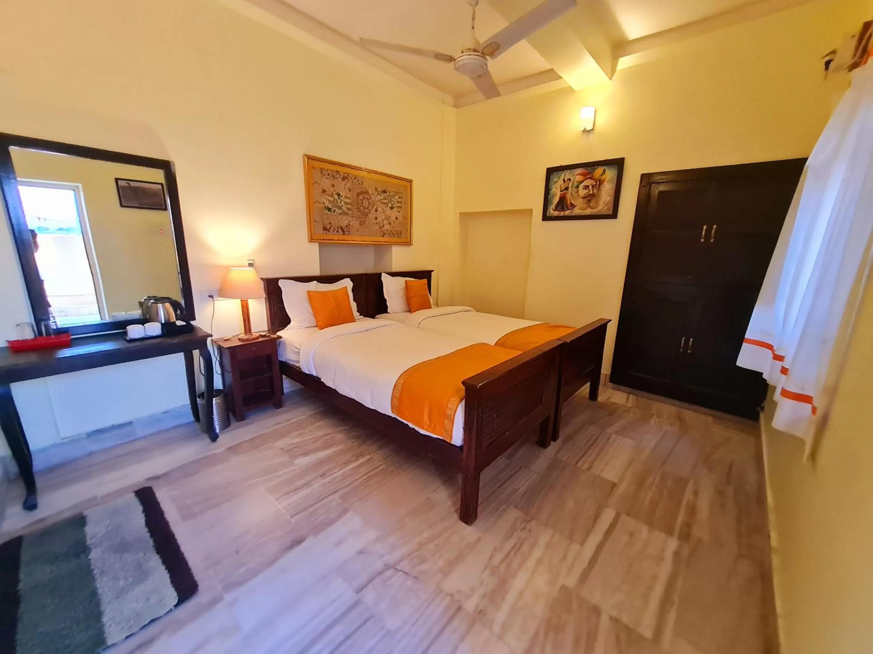 Bed in Hotel Shahi Garh