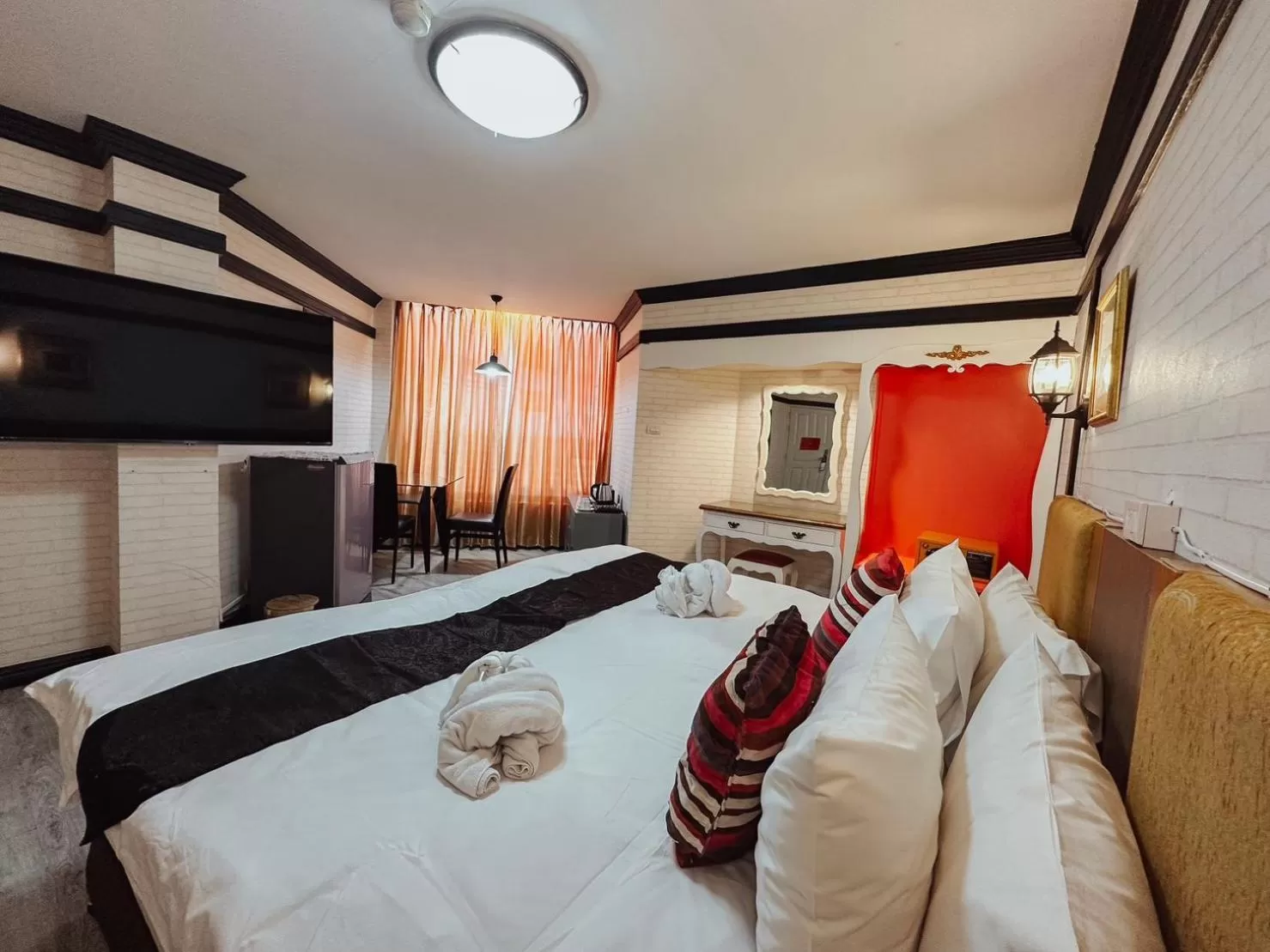 Bed in Hotel De Khuvieng