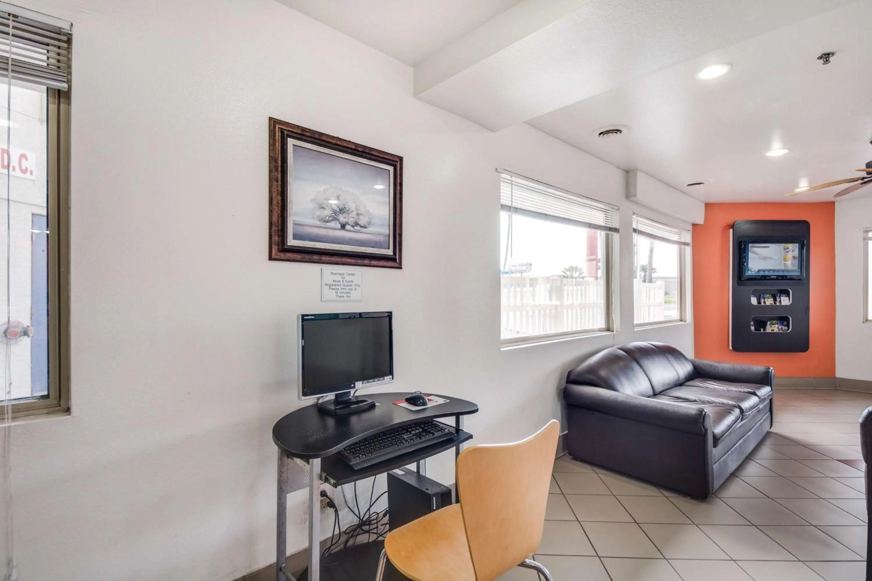 Seating area in Motel 6-Brownsville, TX North