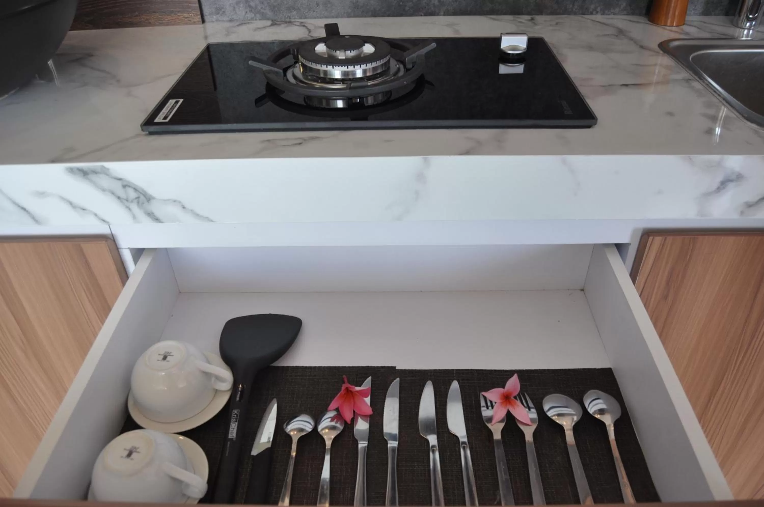 Kitchen or kitchenette in SUITE OCEAN BLUE