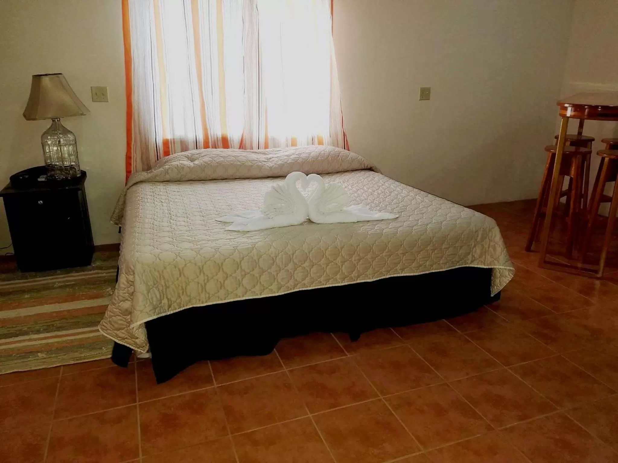 Bed in The Log Cab-Inn