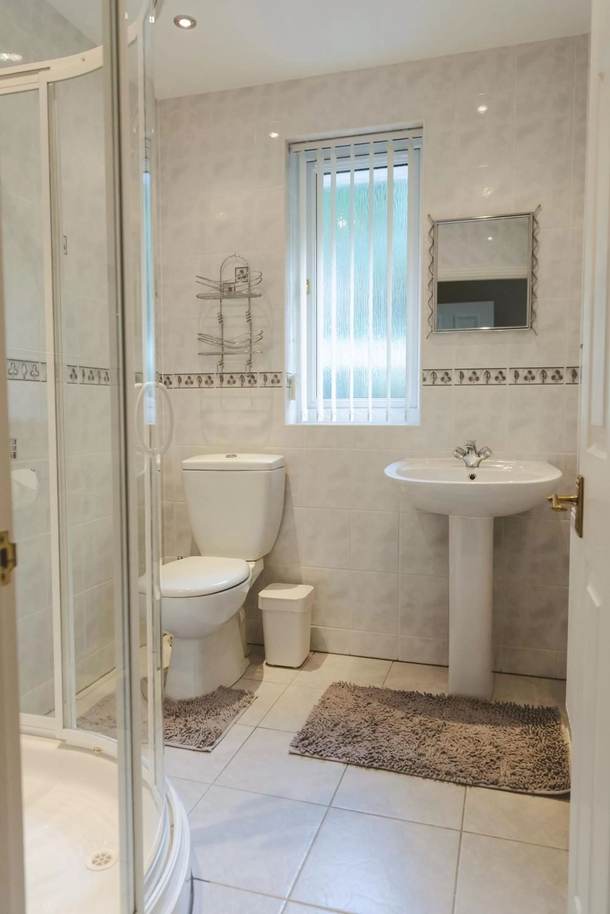 Bathroom in Clyde View B&B