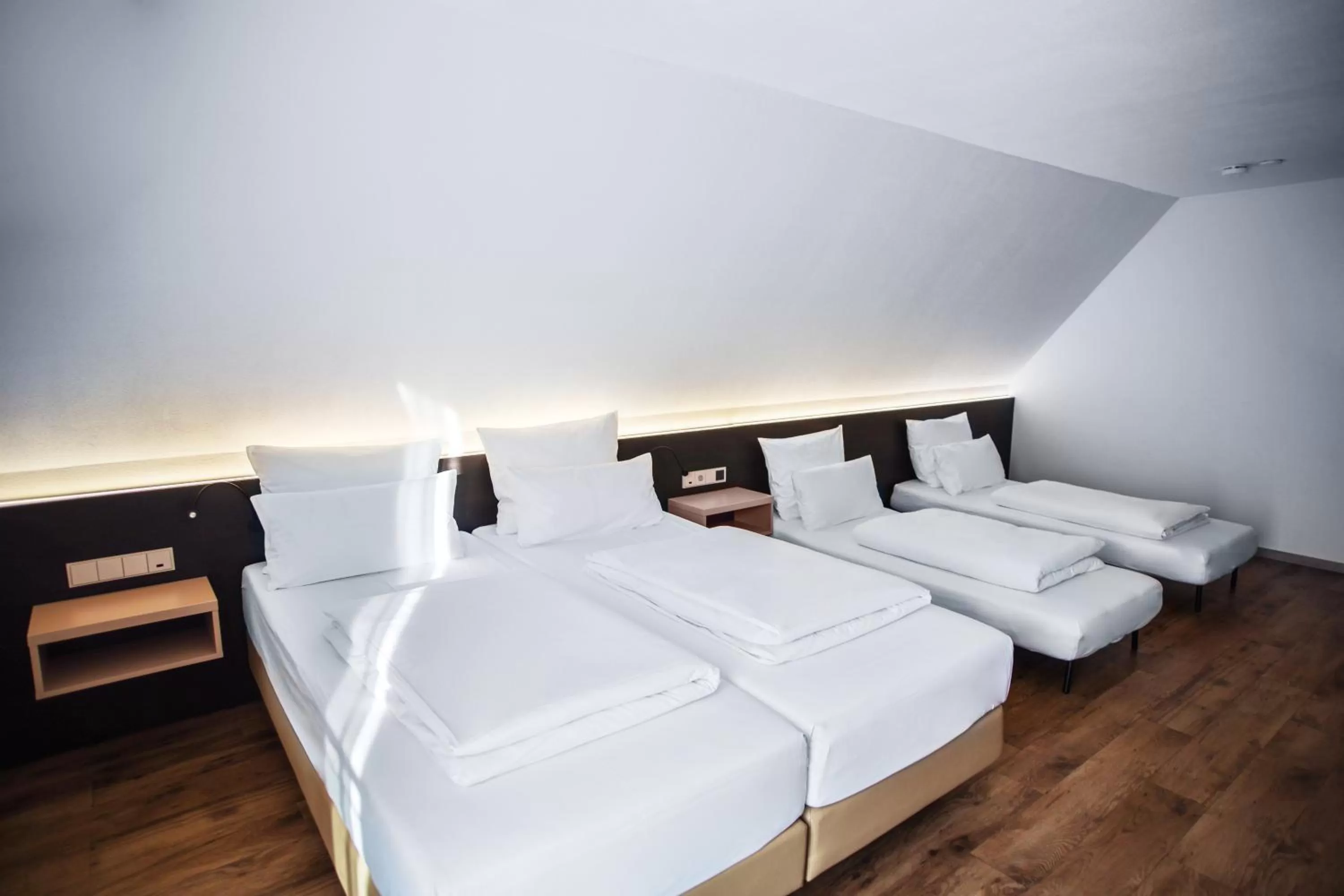 Photo of the whole room, Bed in Hotel U7