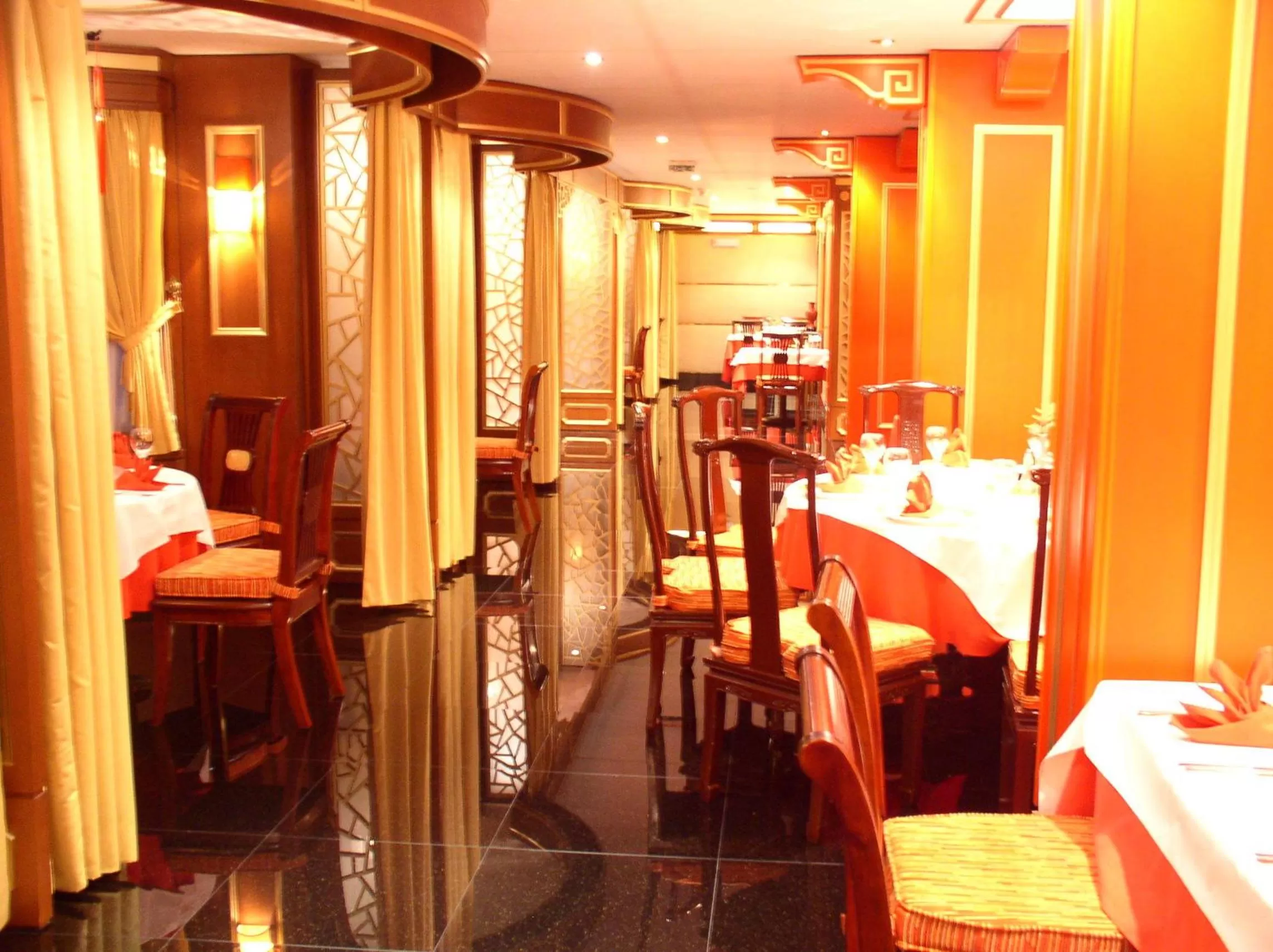 Restaurant/Places to Eat in Swiss Al Hamra Hotel