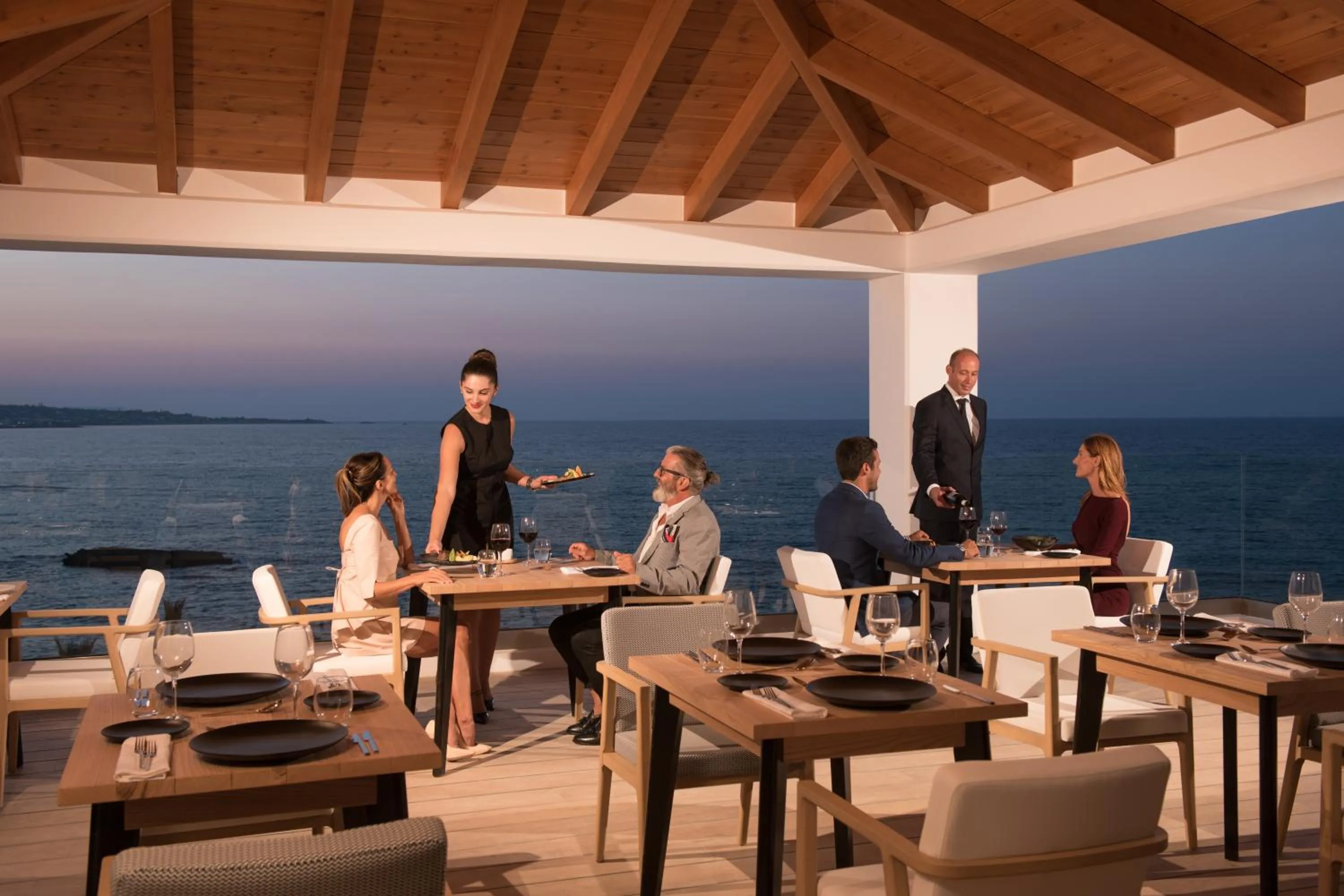 Restaurant/places to eat in Abaton Island Resort & Spa