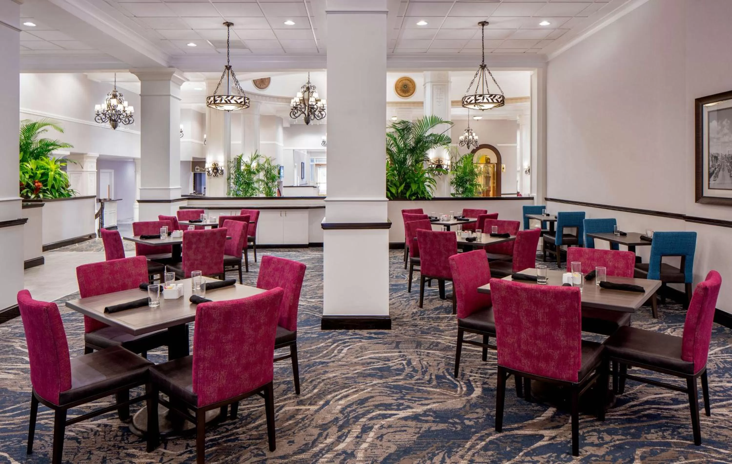 Restaurant/places to eat in Hilton Garden Inn Jackson Downtown