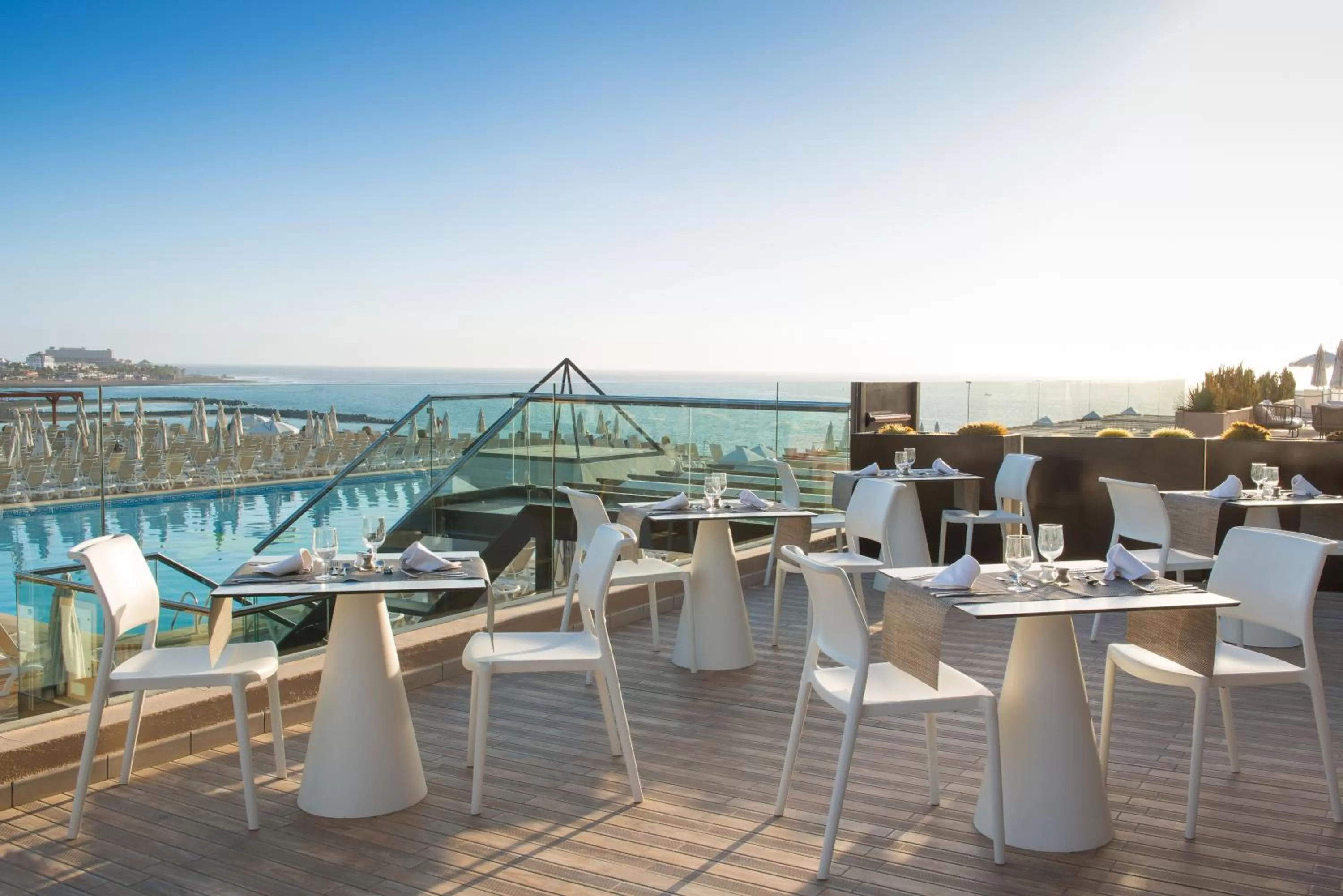 Restaurant/places to eat in Iberostar Waves Bouganville Playa