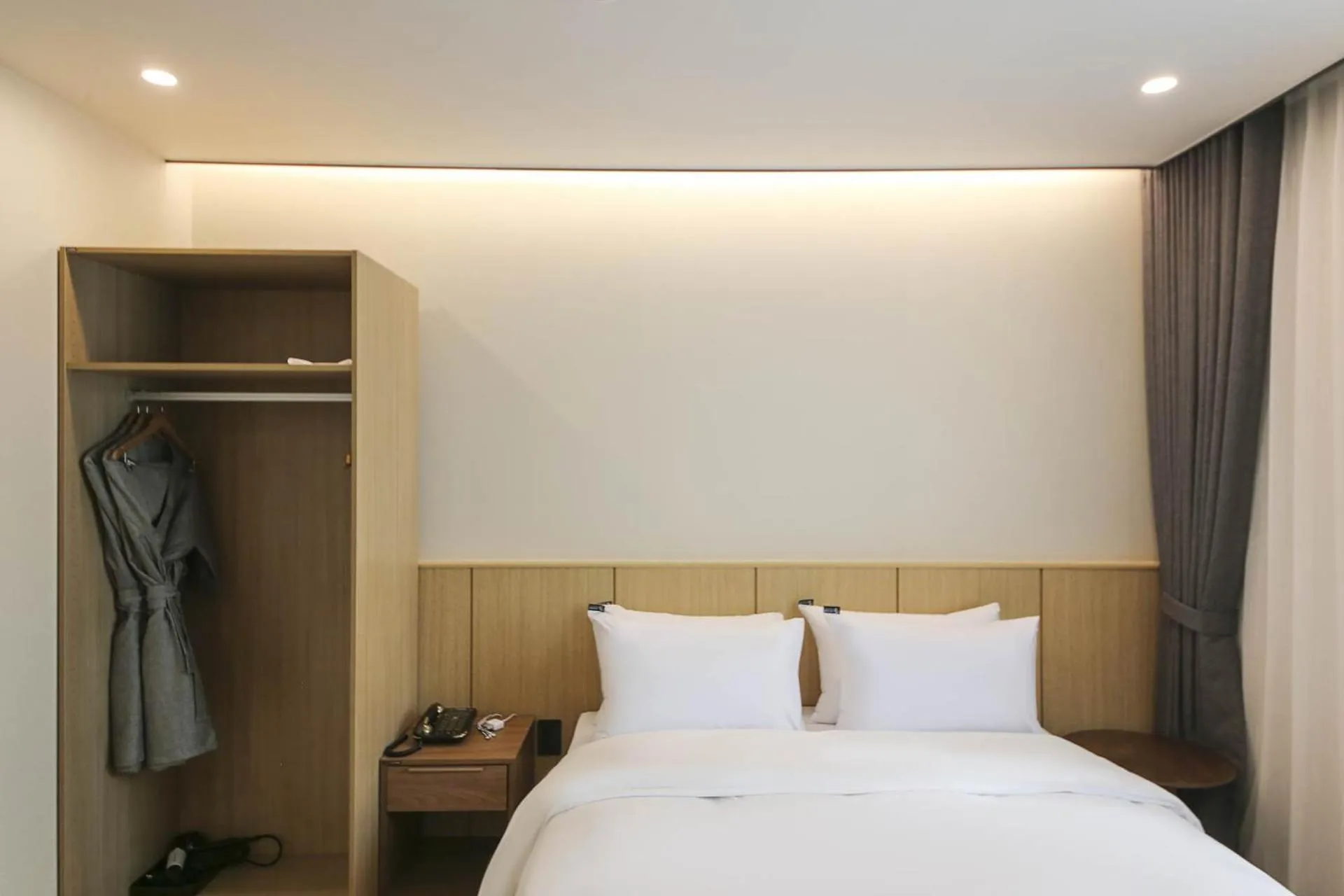 Bed in Benikea hotel