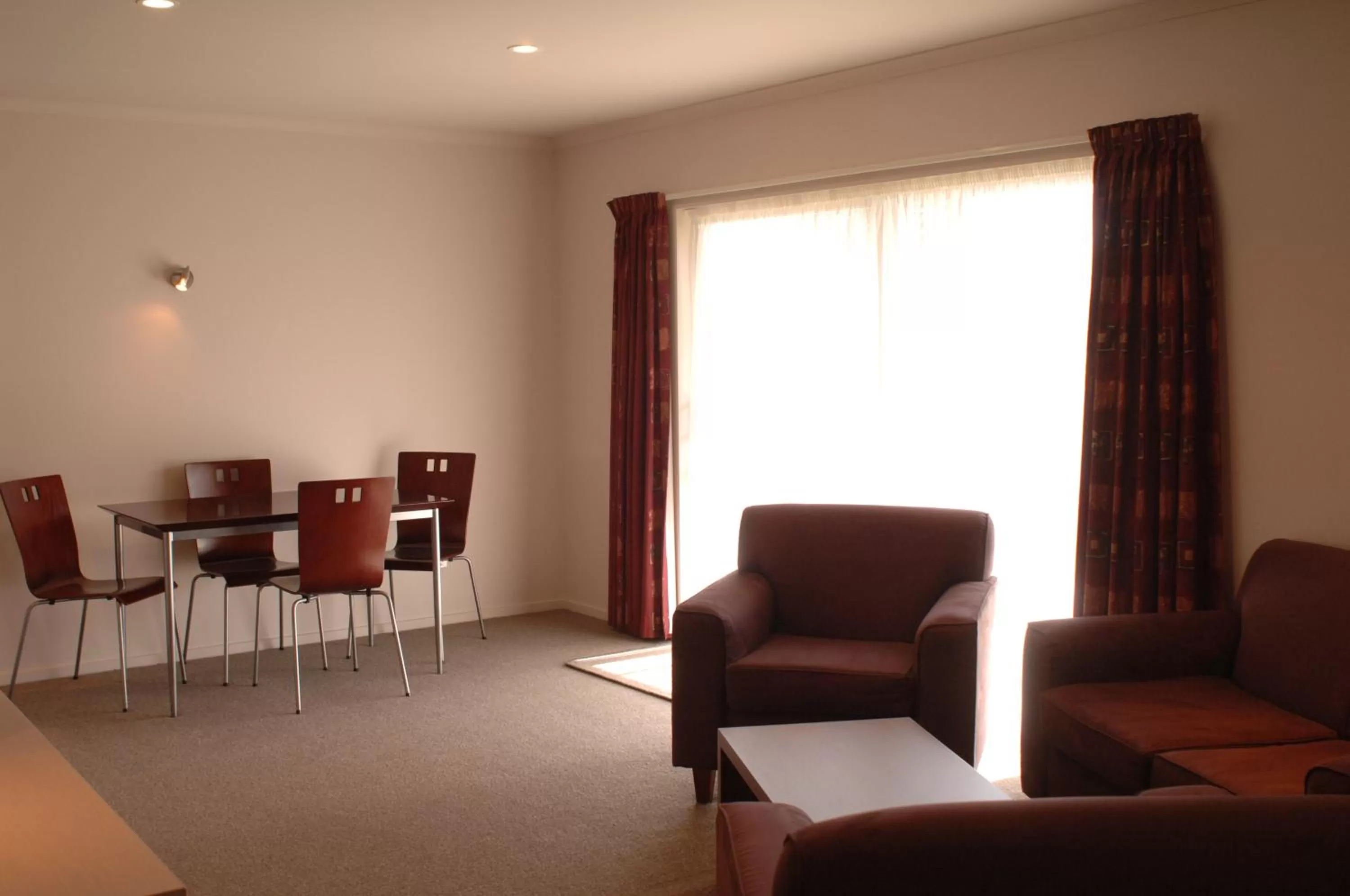 Living room, Lounge/Bar in 295 on Tay Motel