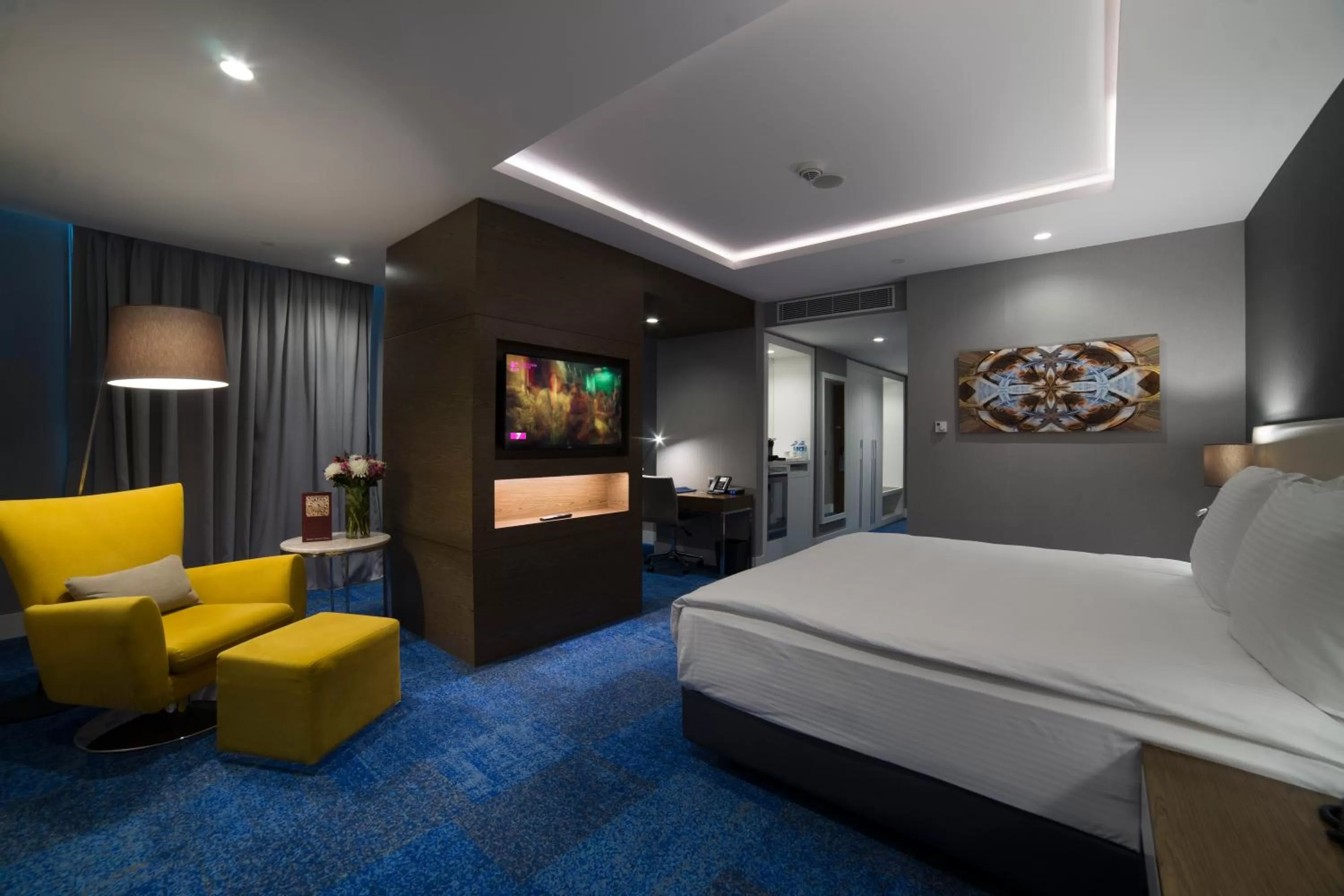 Photo of the whole room, Bed in Radisson Blu Hotel, Kayseri