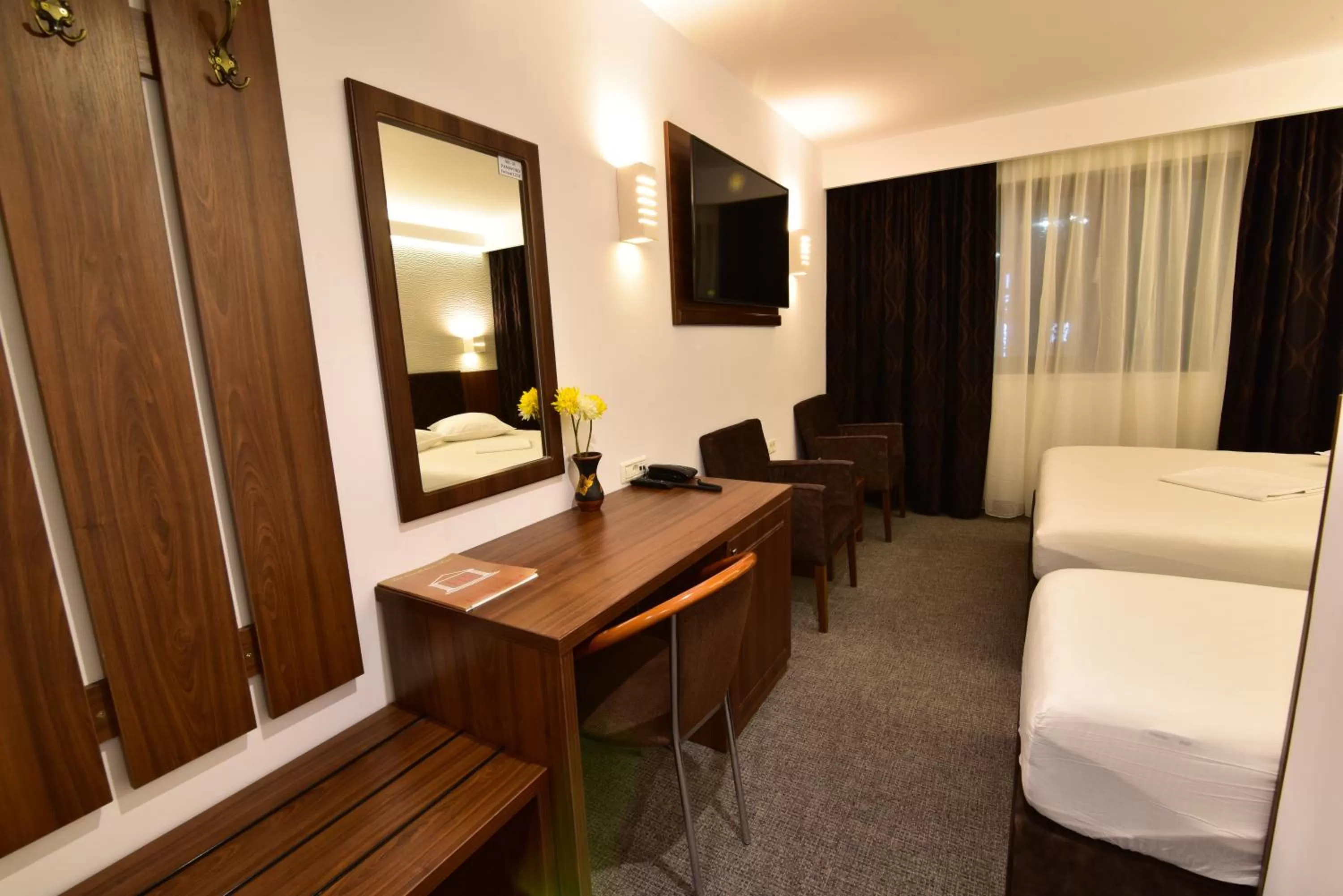 TV/Entertainment Center in Hotel Forum