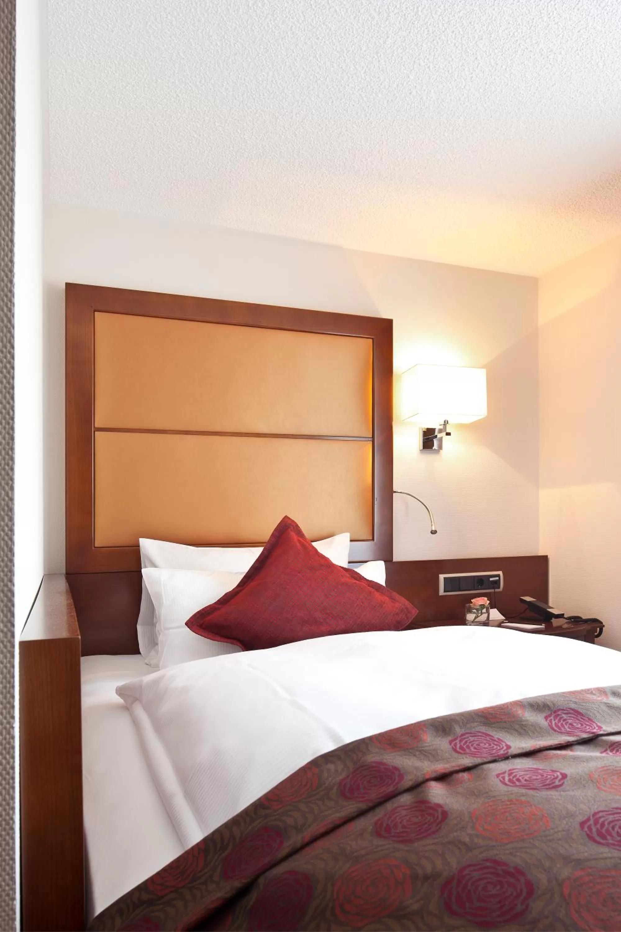 Photo of the whole room, Bed in Zu den Drei Linden