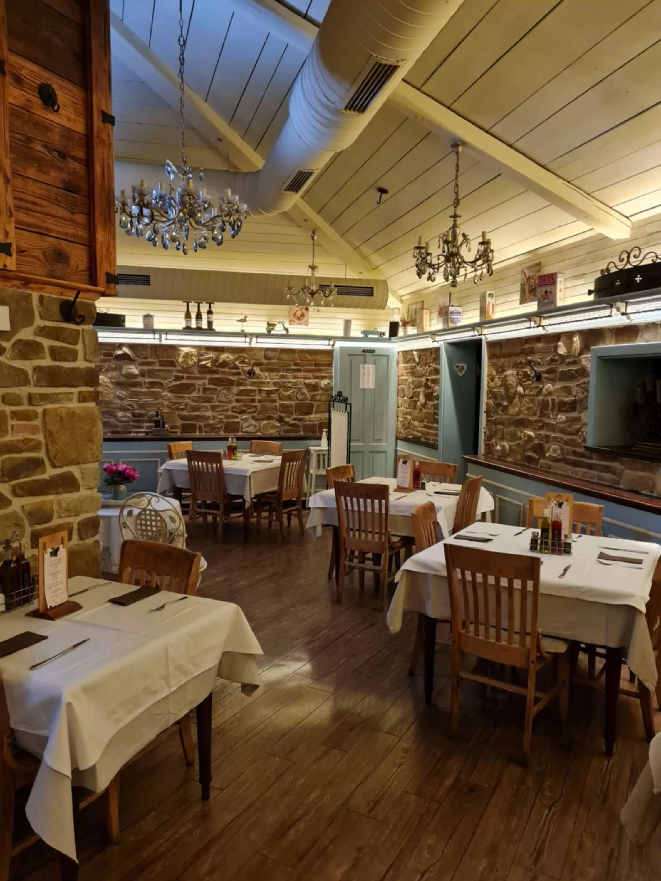 Restaurant/Places to Eat in AZUR ROOMS LJUBLJANA