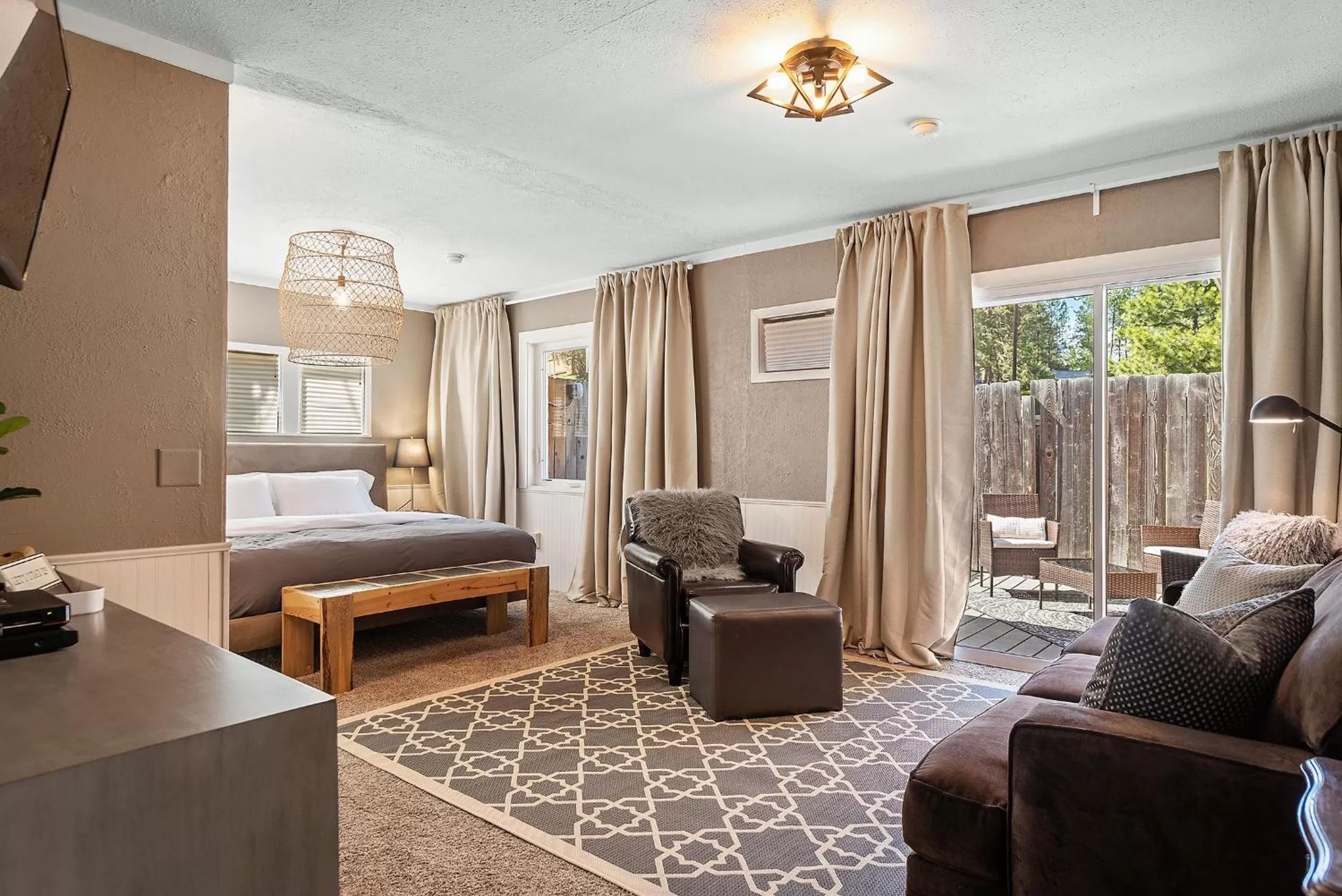 King Suite in Black Forest Inn Bed & Breakfast