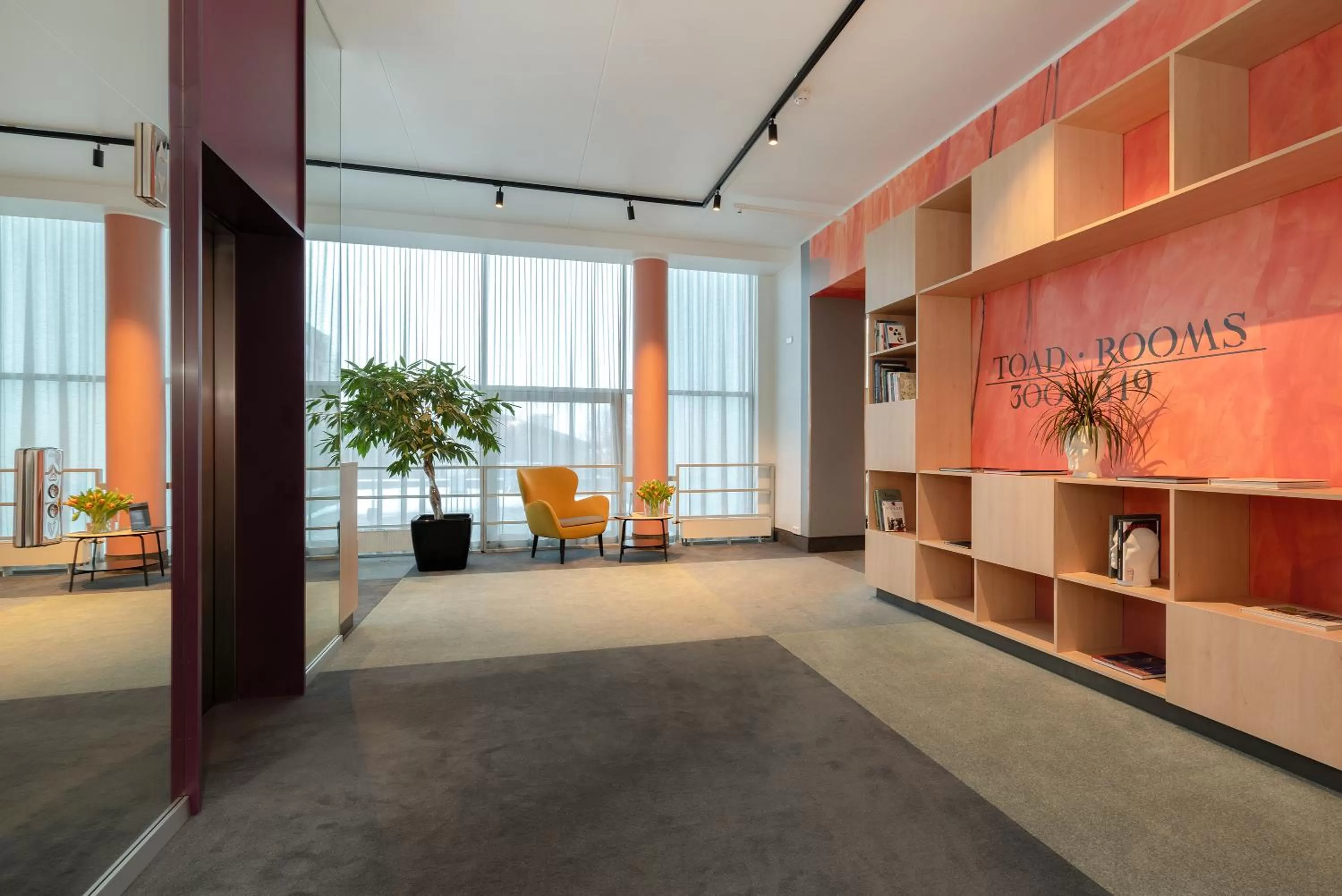 Library in Art Hotel Pallas by Tartuhotels