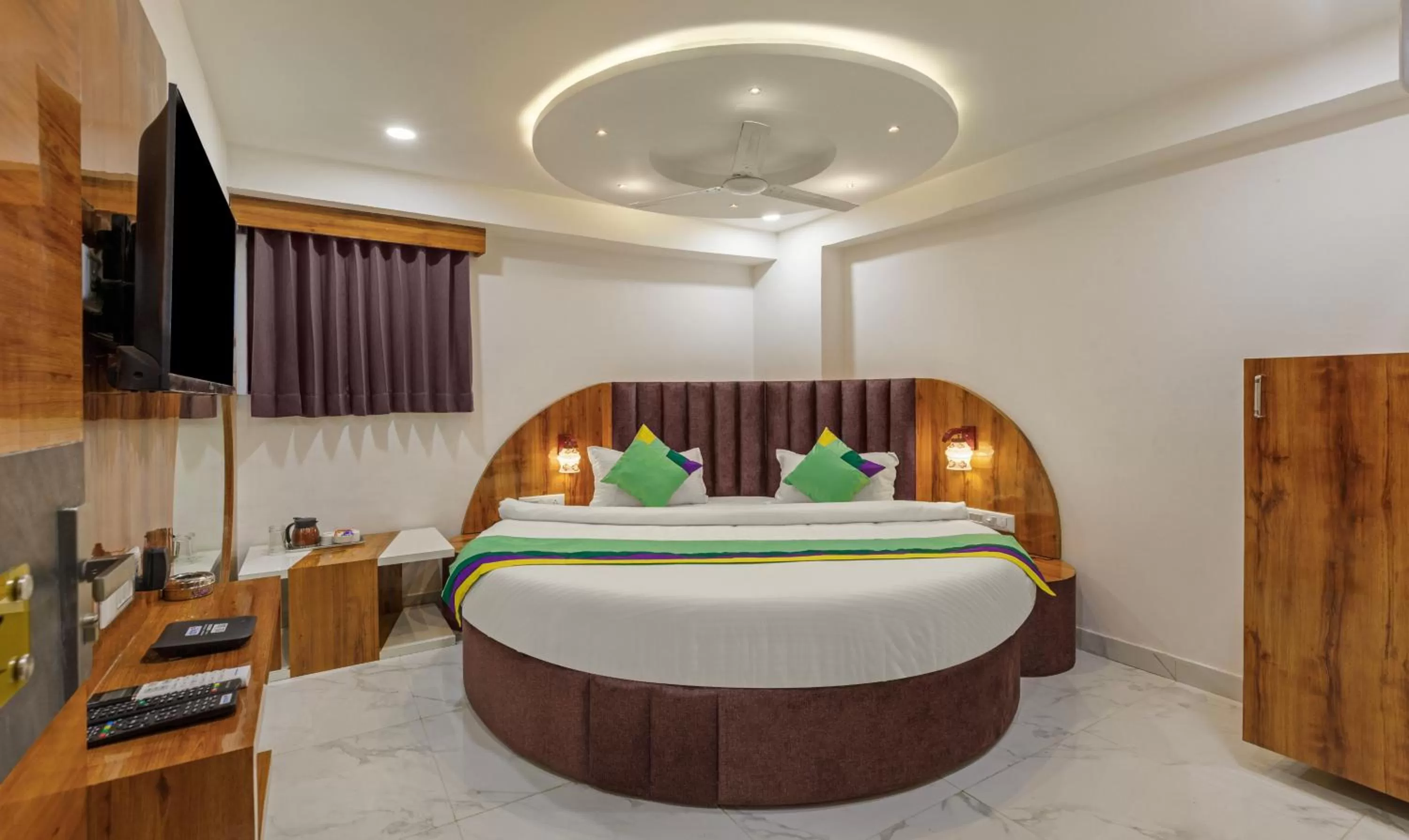 Bed in Treebo Trend Prince Plaza