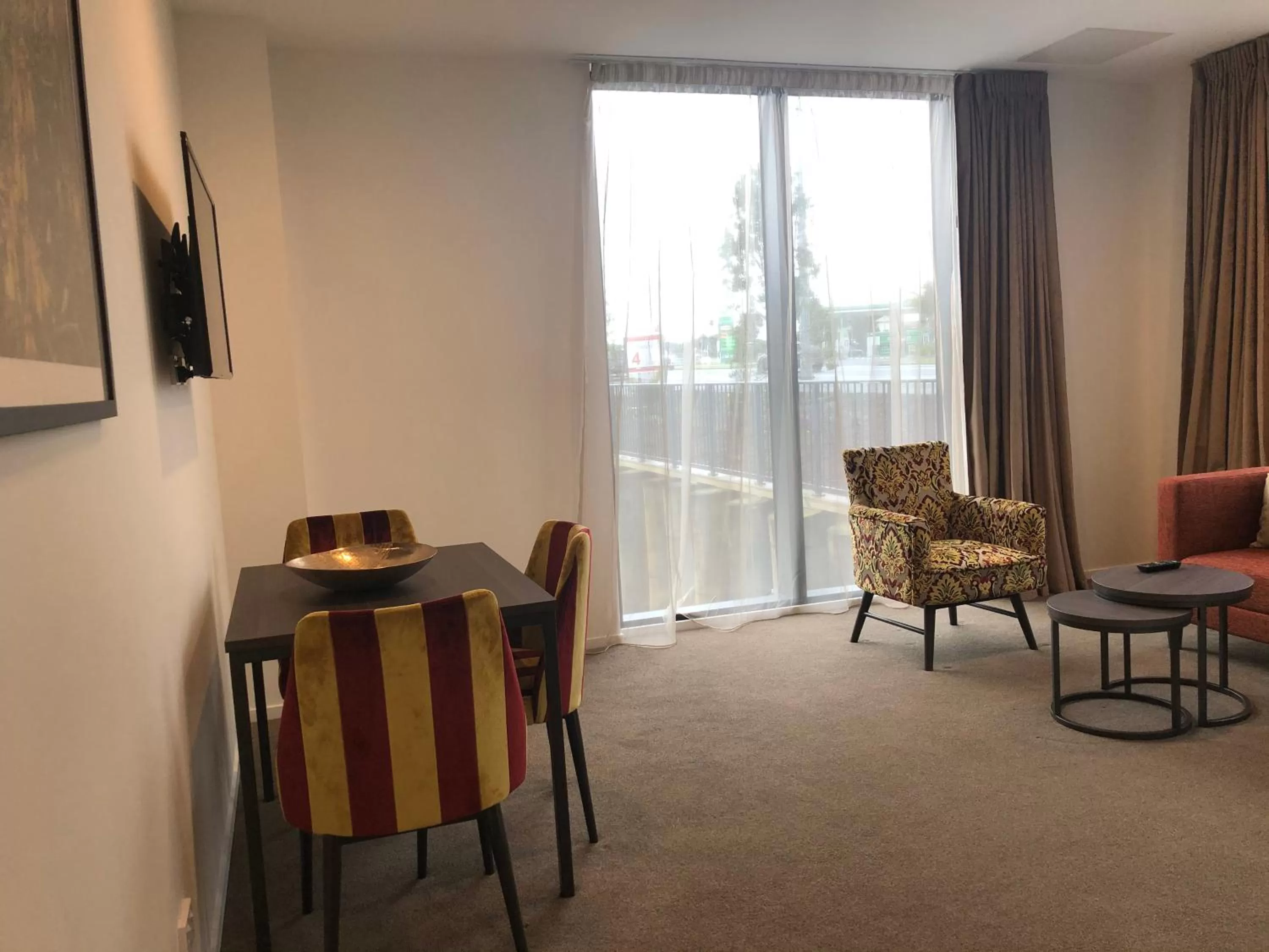 Living room in Ramada Suites by Wyndham Auckland Manukau Pacfic Centre