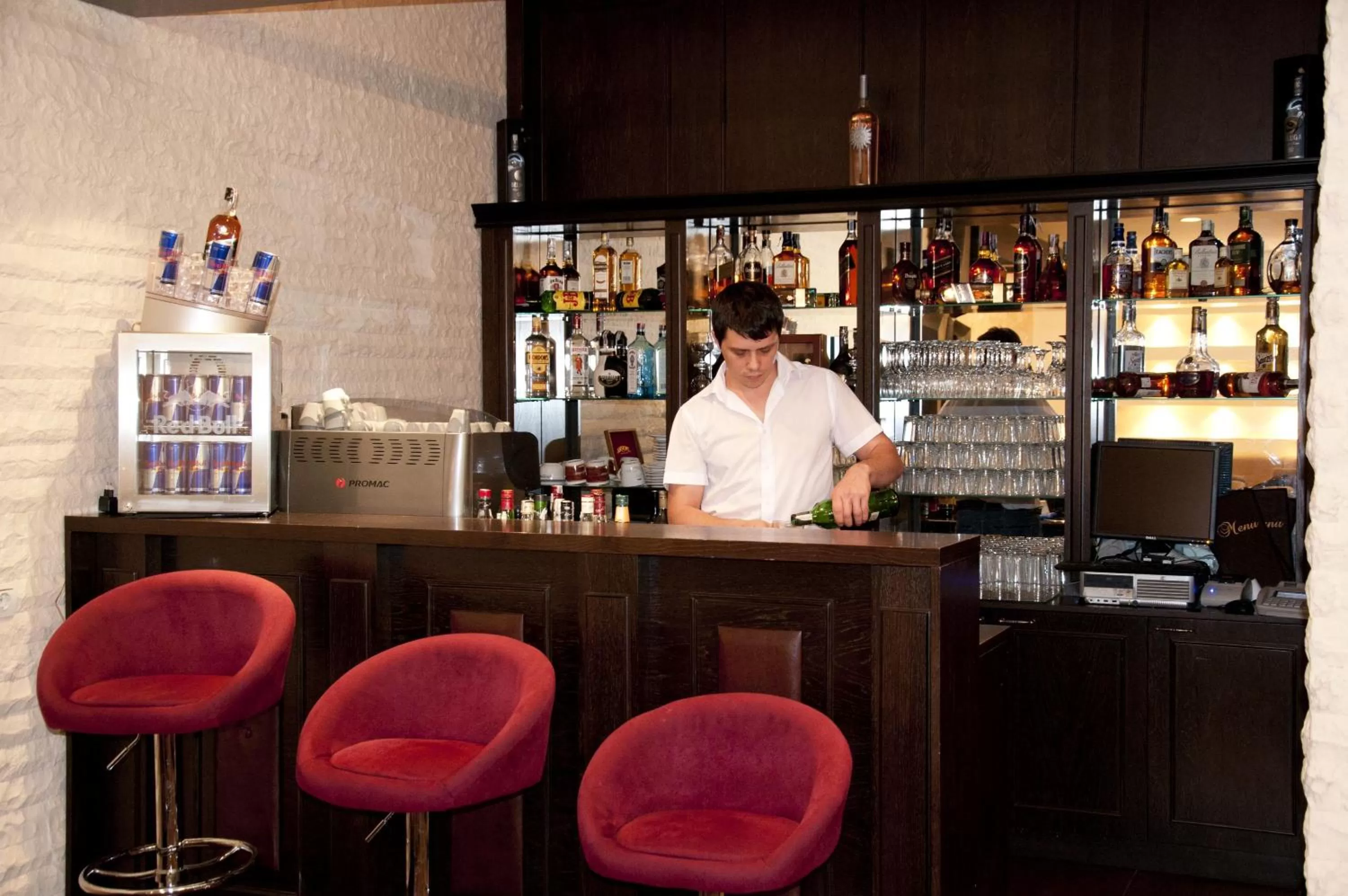 Staff, Lounge/Bar in Everest Hotel