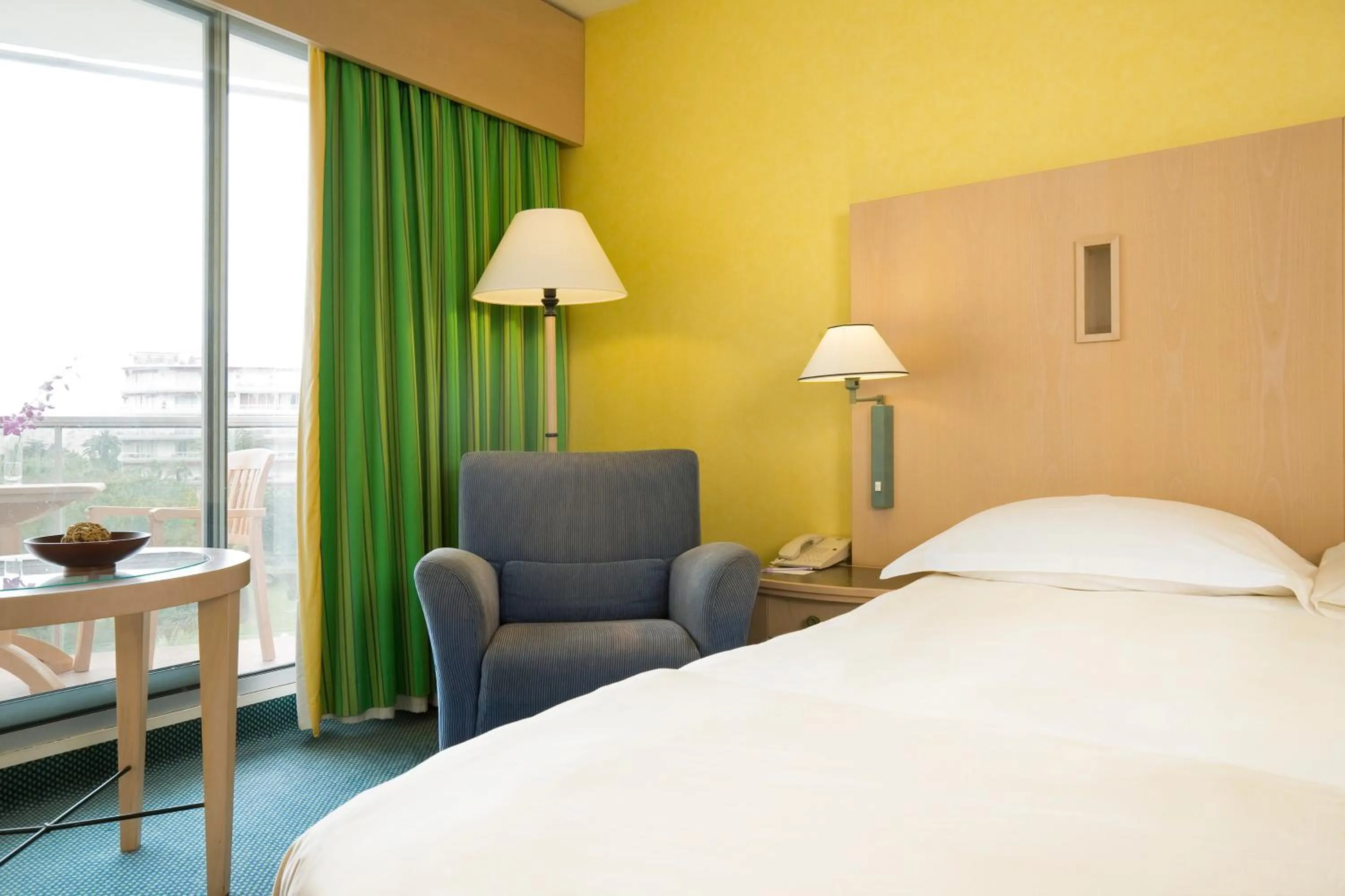 Bedroom in Hotel Cannes Montfleury