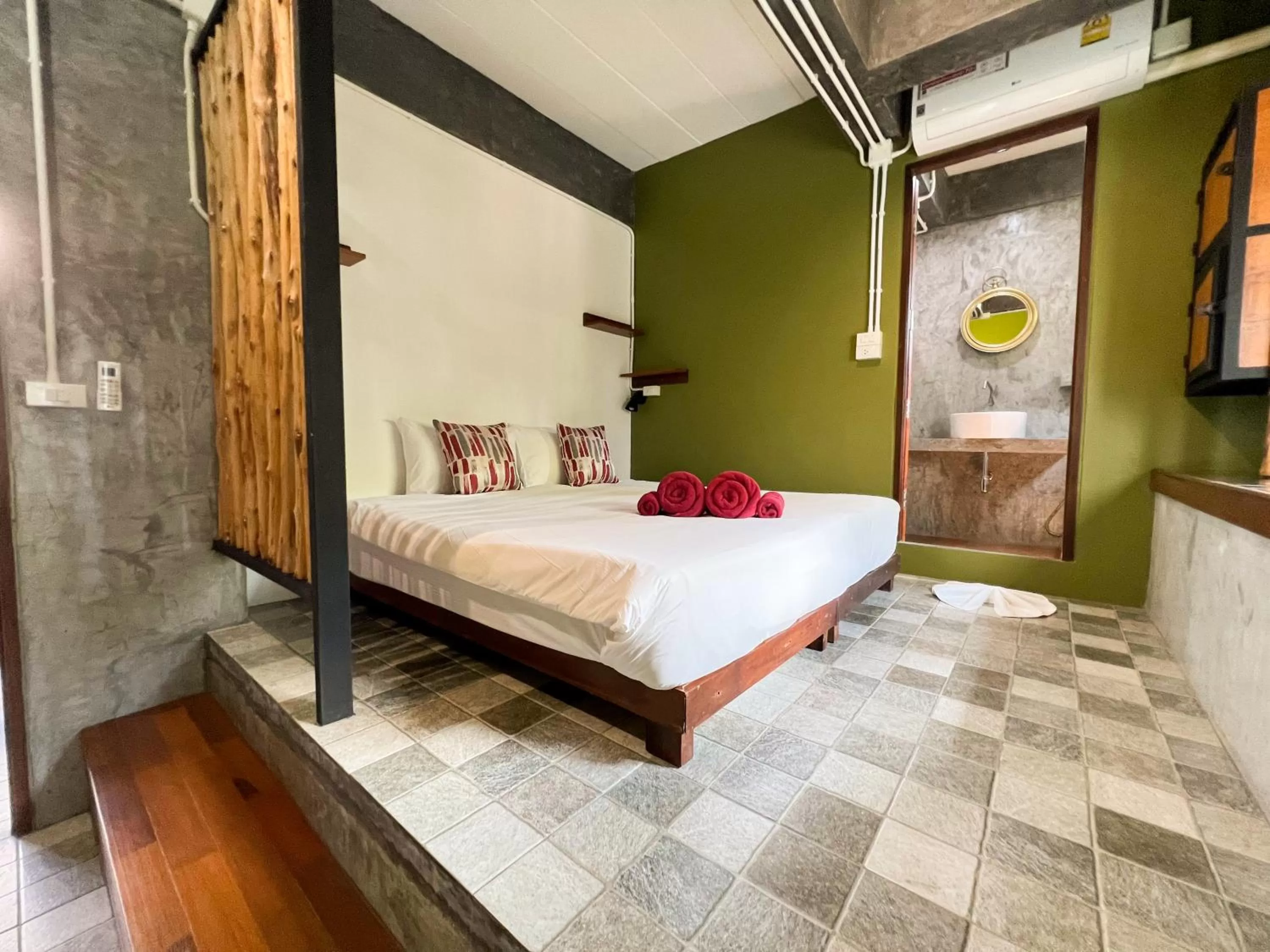 Bed in Aonang Third Place Hometel