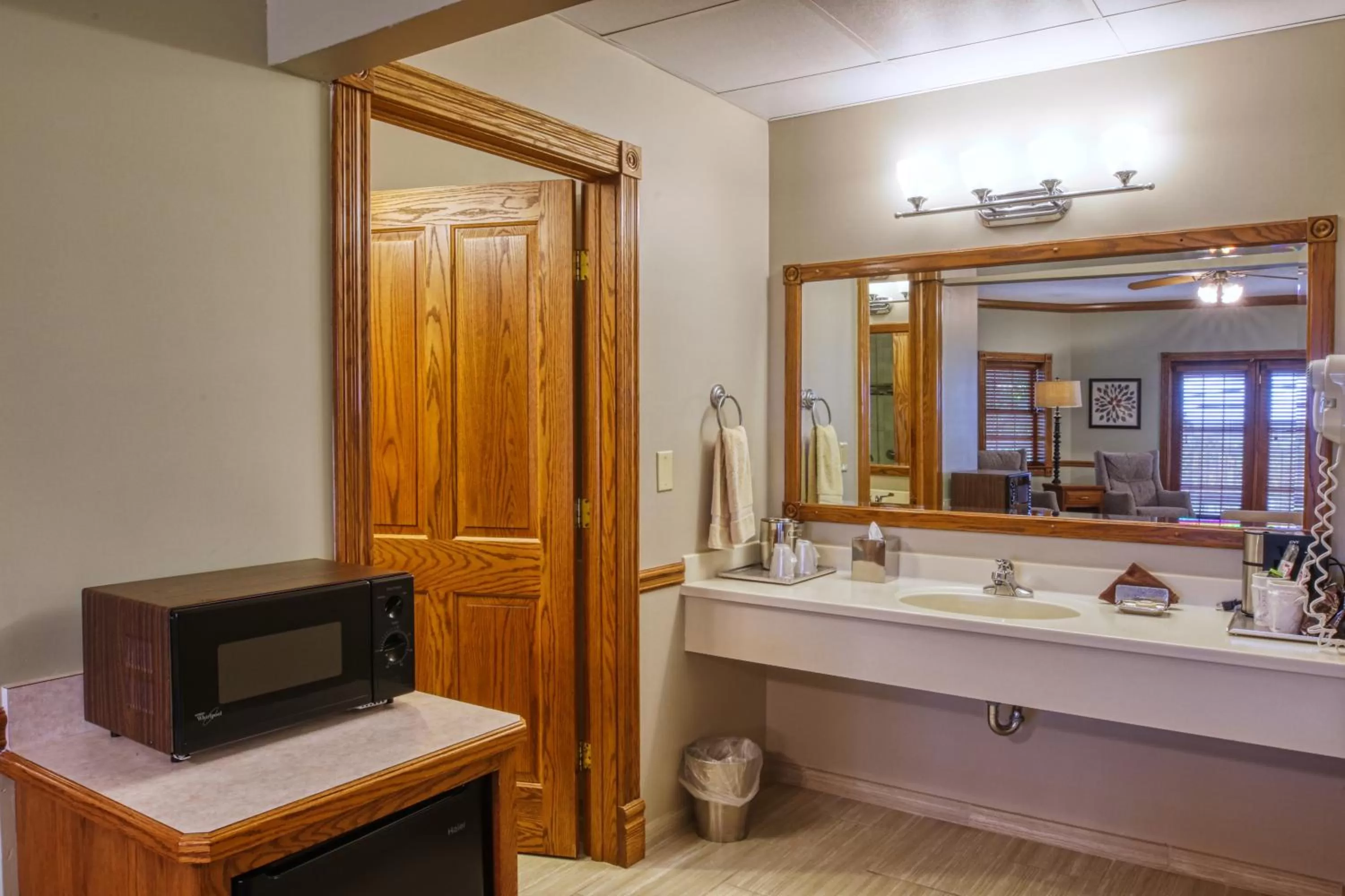 Bathroom in Carlisle Inn Walnut Creek