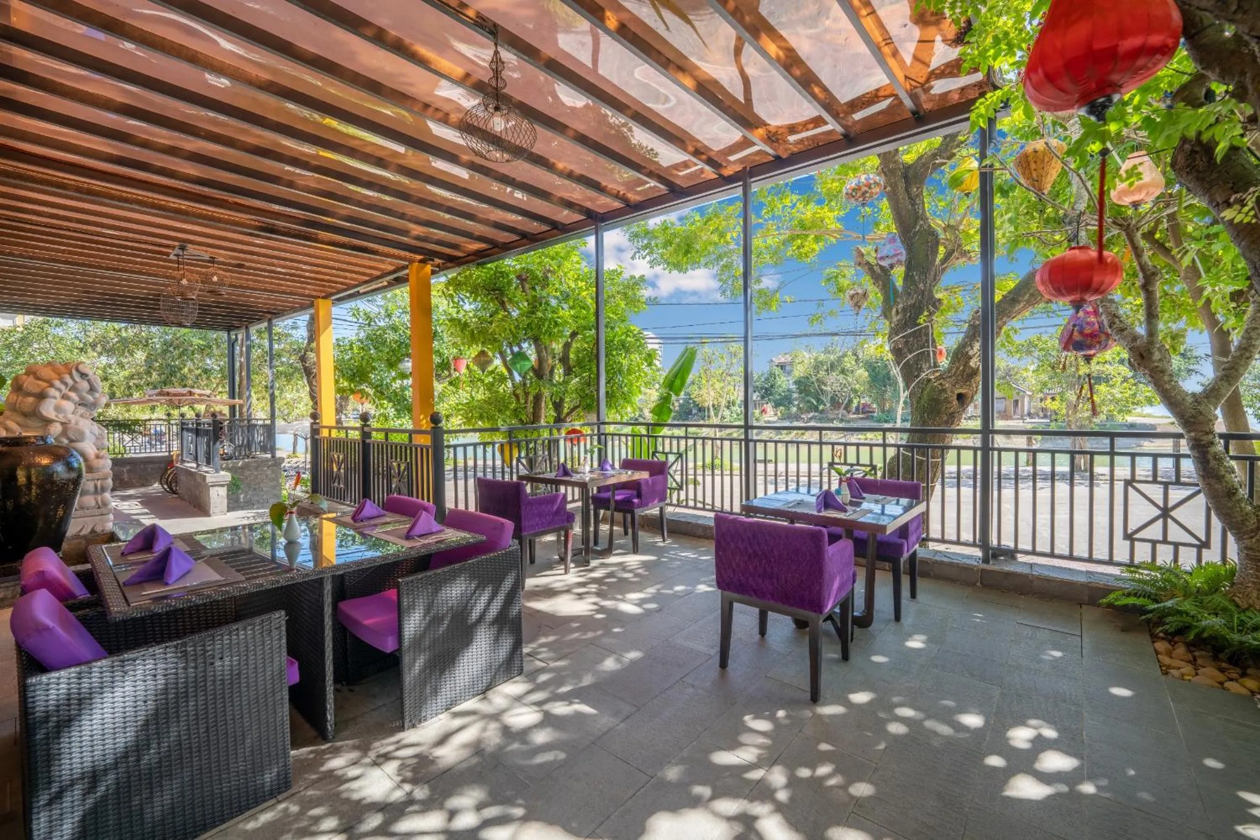 Restaurant/places to eat in Royal Riverside Hoi An Hotel & Spa