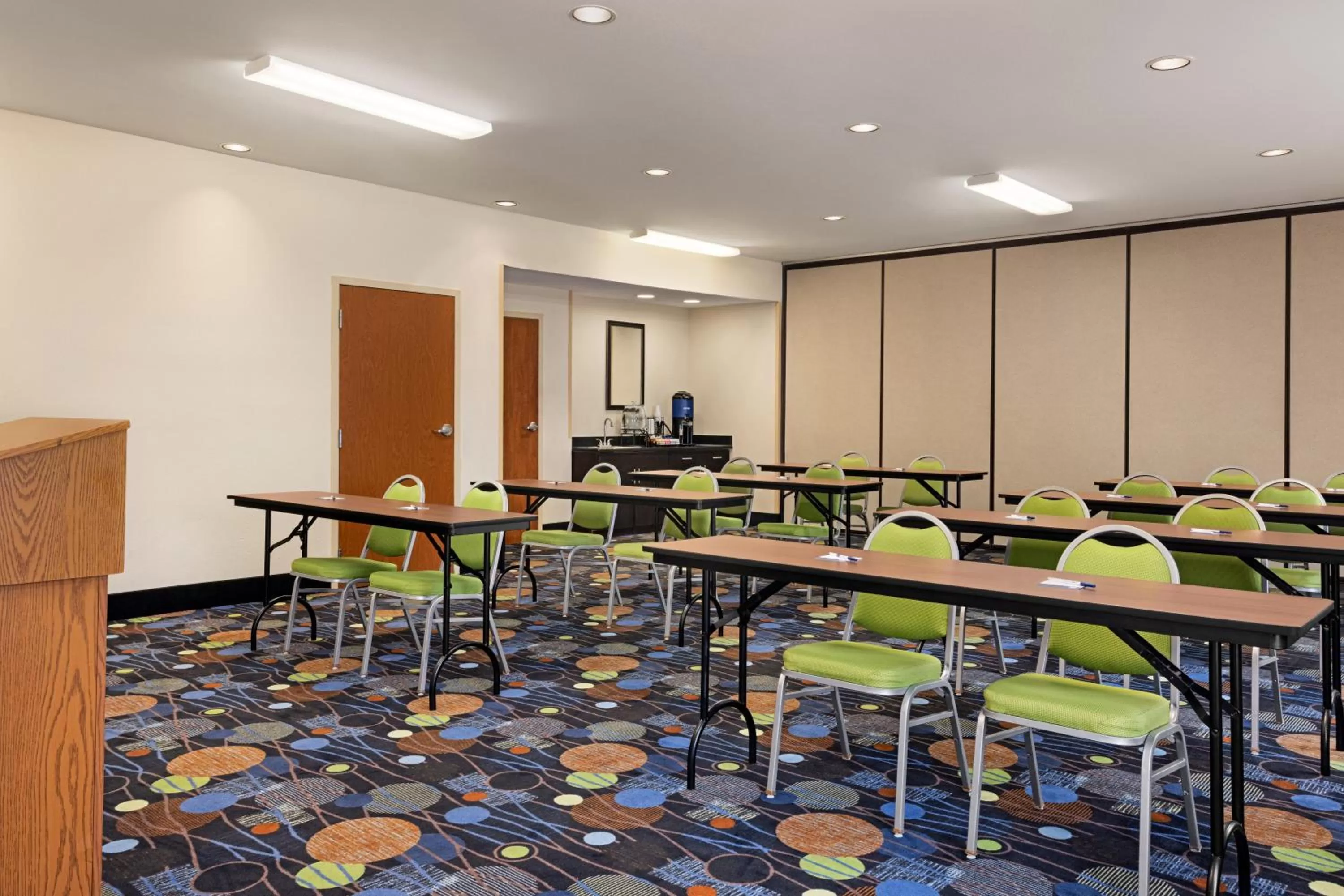 Meeting/conference room in Holiday Inn Express Hotel & Suites Edmond by IHG