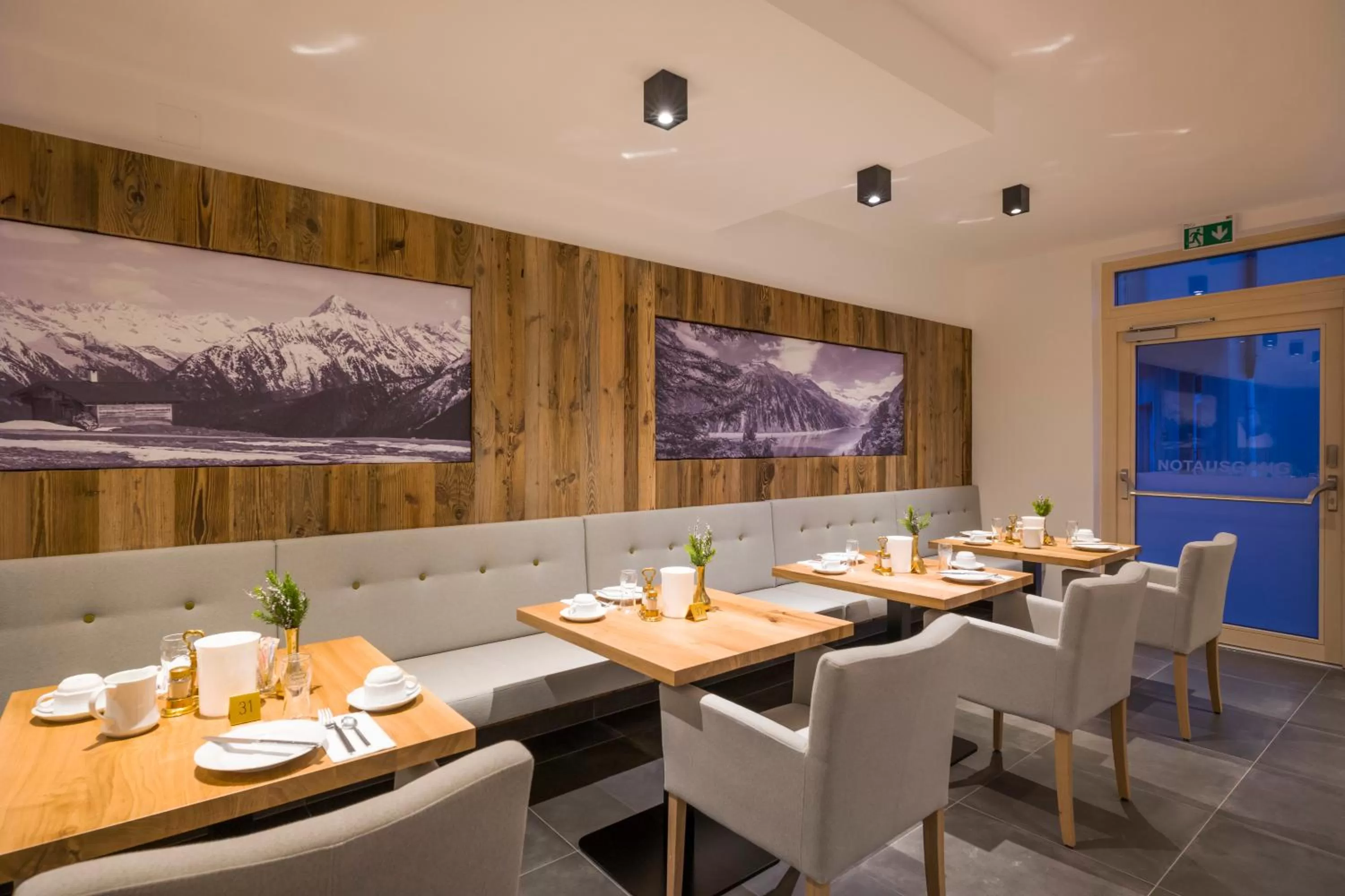 Continental breakfast in Alpenhof Hotel Garni Suprême