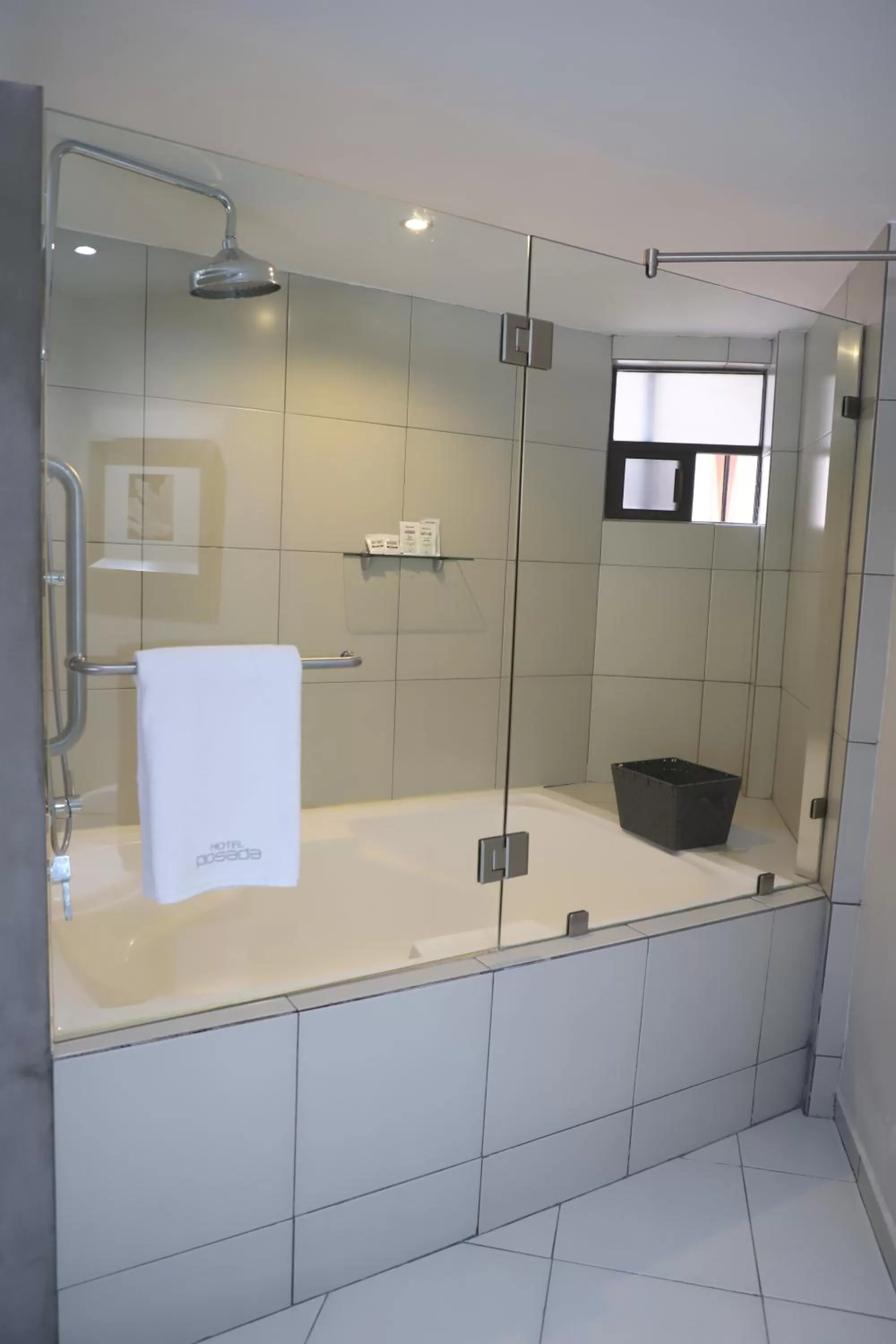 Shower in Hotel Posada Tulancingo