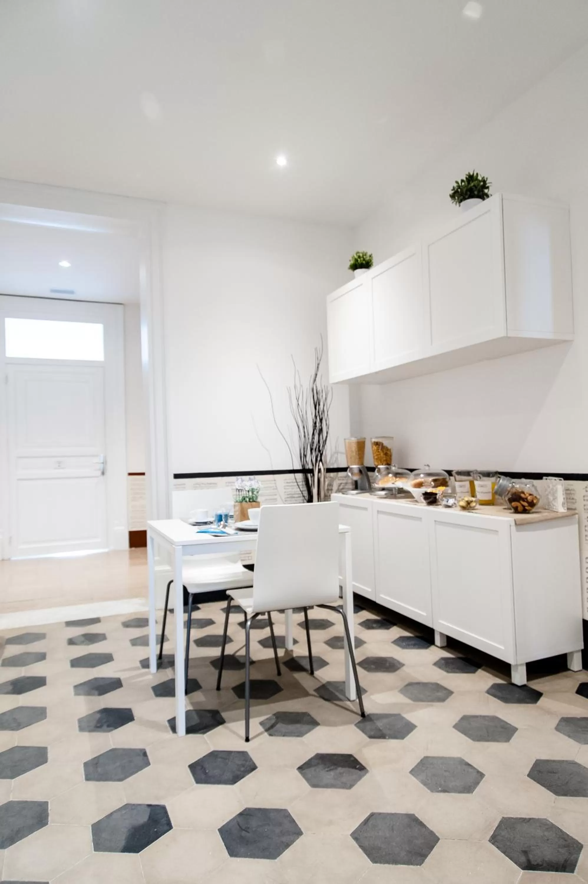 Communal lounge/ TV room in L'Opera Buffa