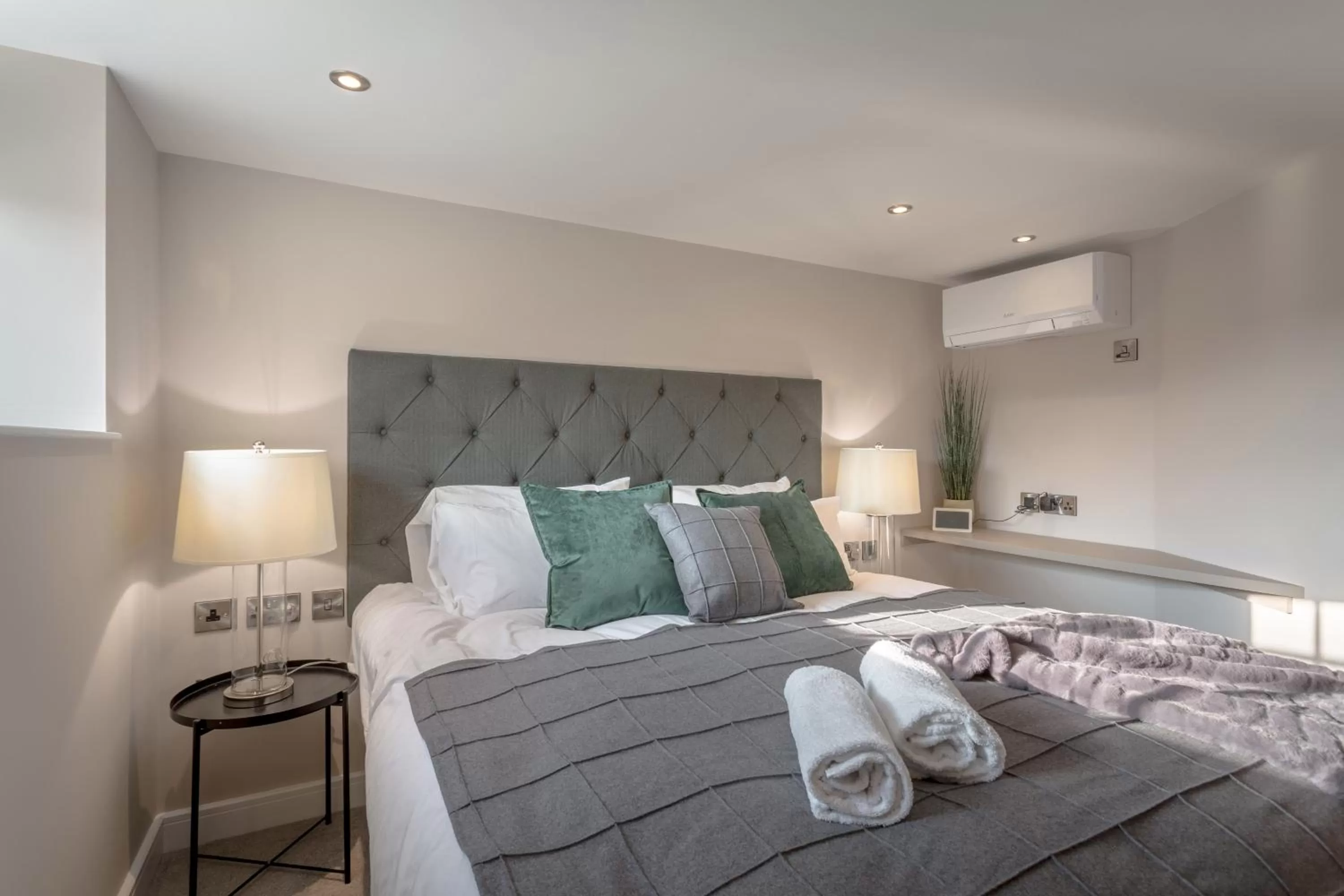 Bed in Heritage Mews Nottingham