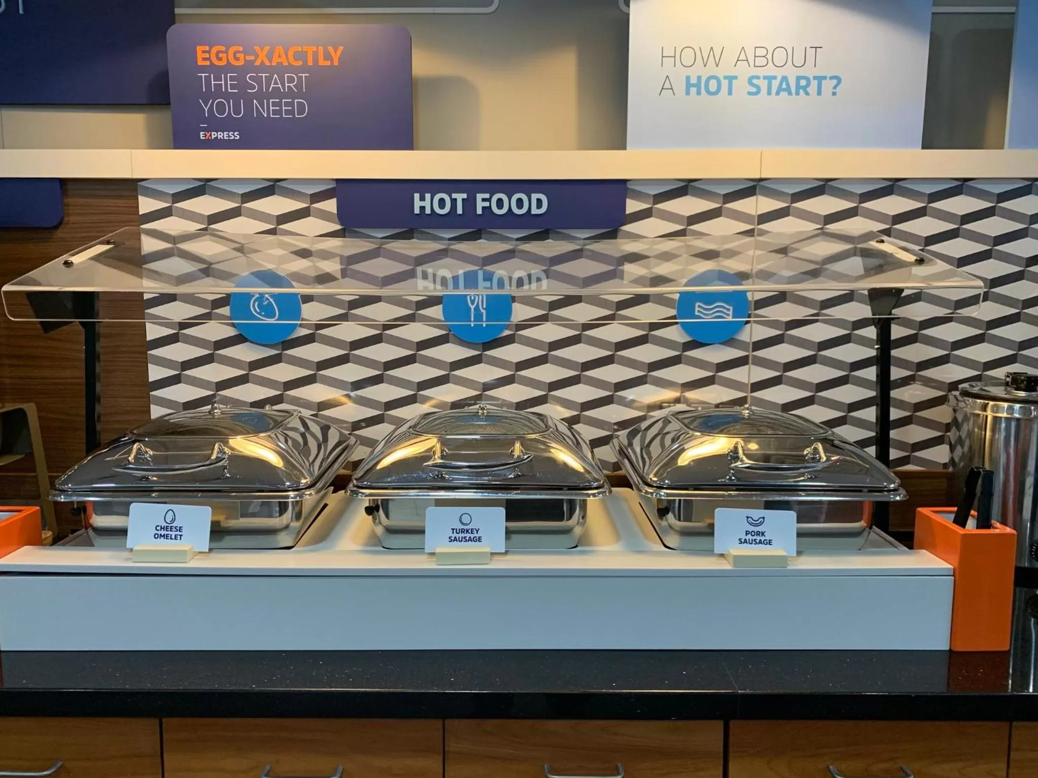 Breakfast in Holiday Inn Express and Suites Pittsburgh West Mifflin by IHG