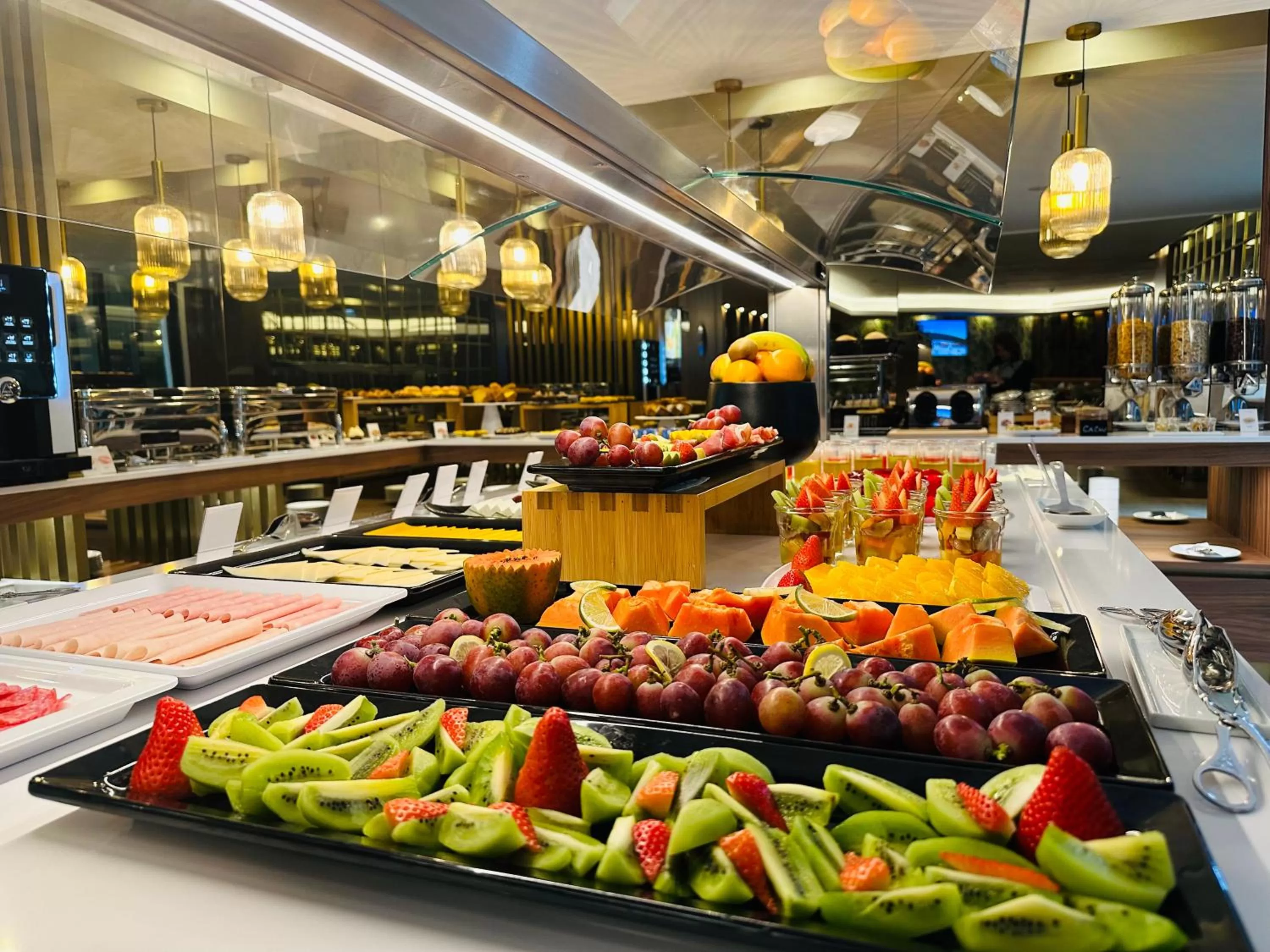 Breakfast in TURIM Oporto Hotel