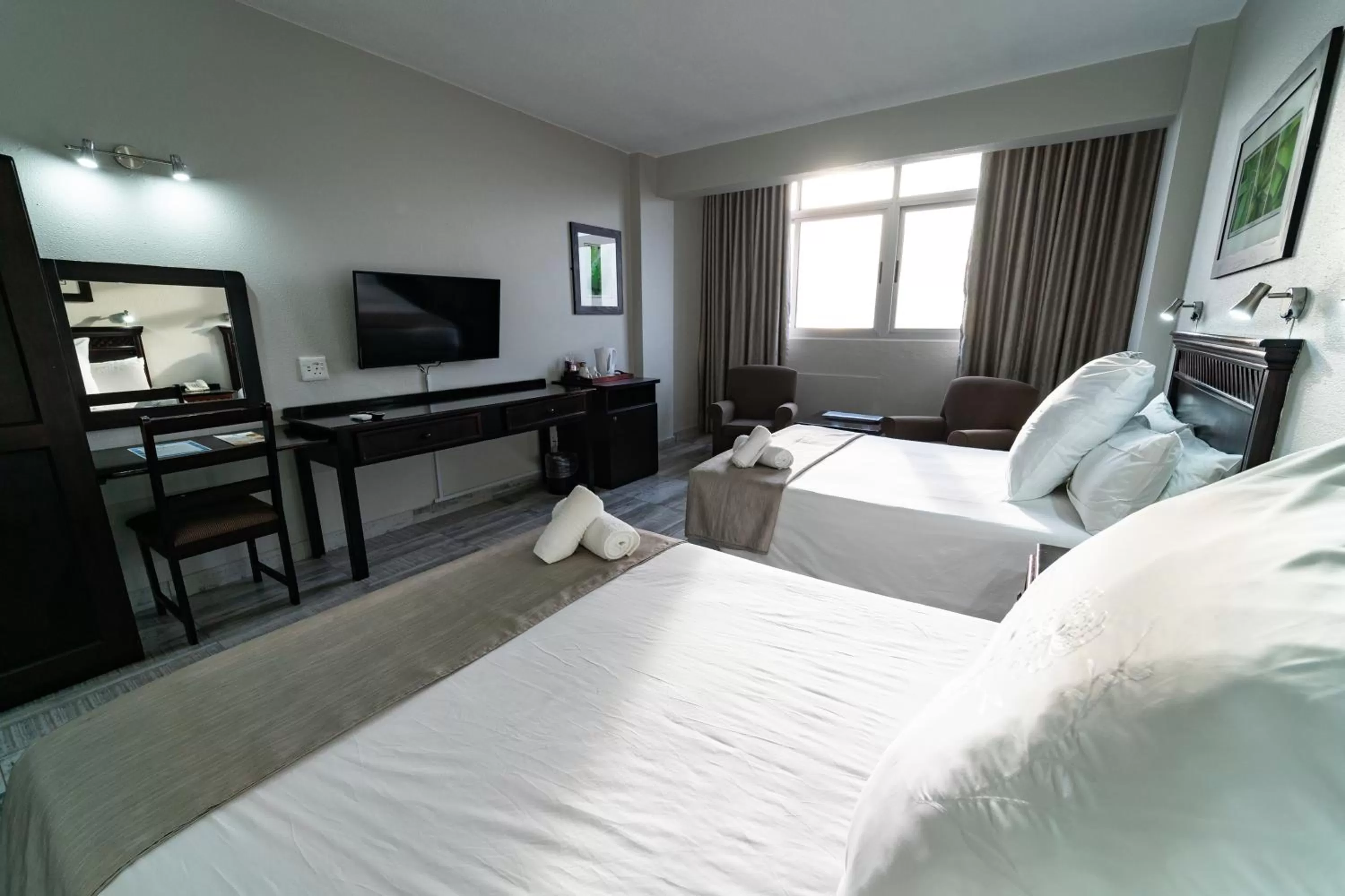 Bedroom, Bed in Gooderson Tropicana Hotel