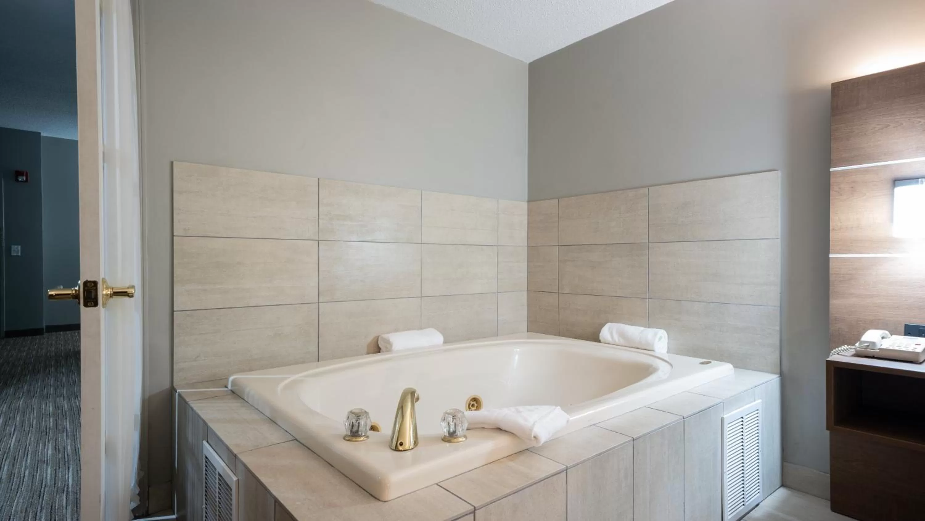 Photo of the whole room in Holiday Inn Express & Suites Bad Axe by IHG