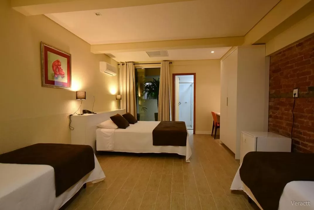 Photo of the whole room in Hotel Praça da Matriz