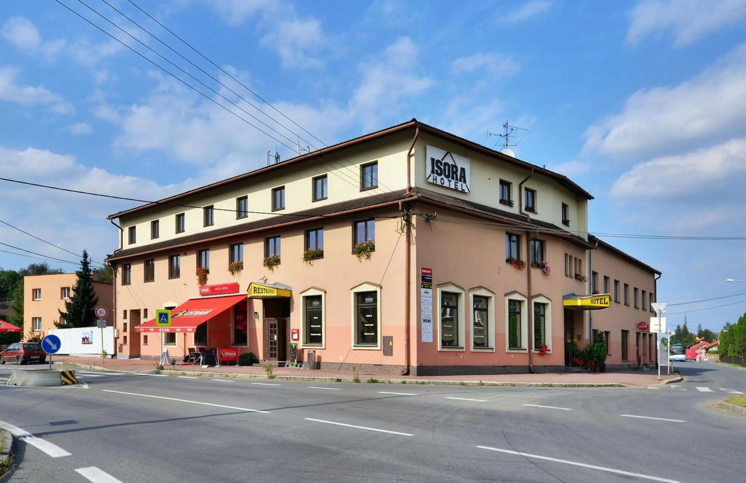 Restaurant/places to eat in Hotel Isora