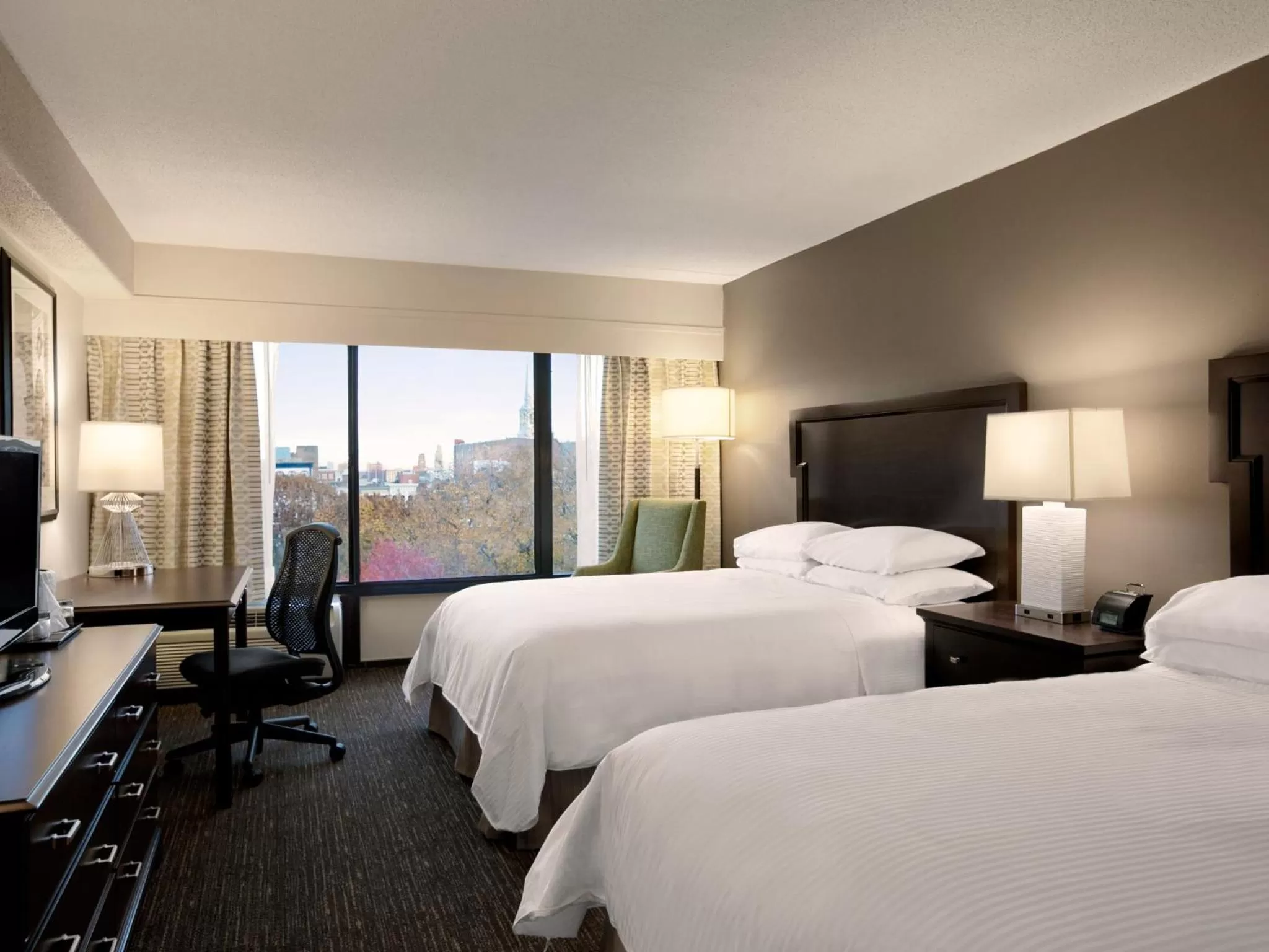 Bedroom, Bed in Wyndham Philadelphia-Historic District