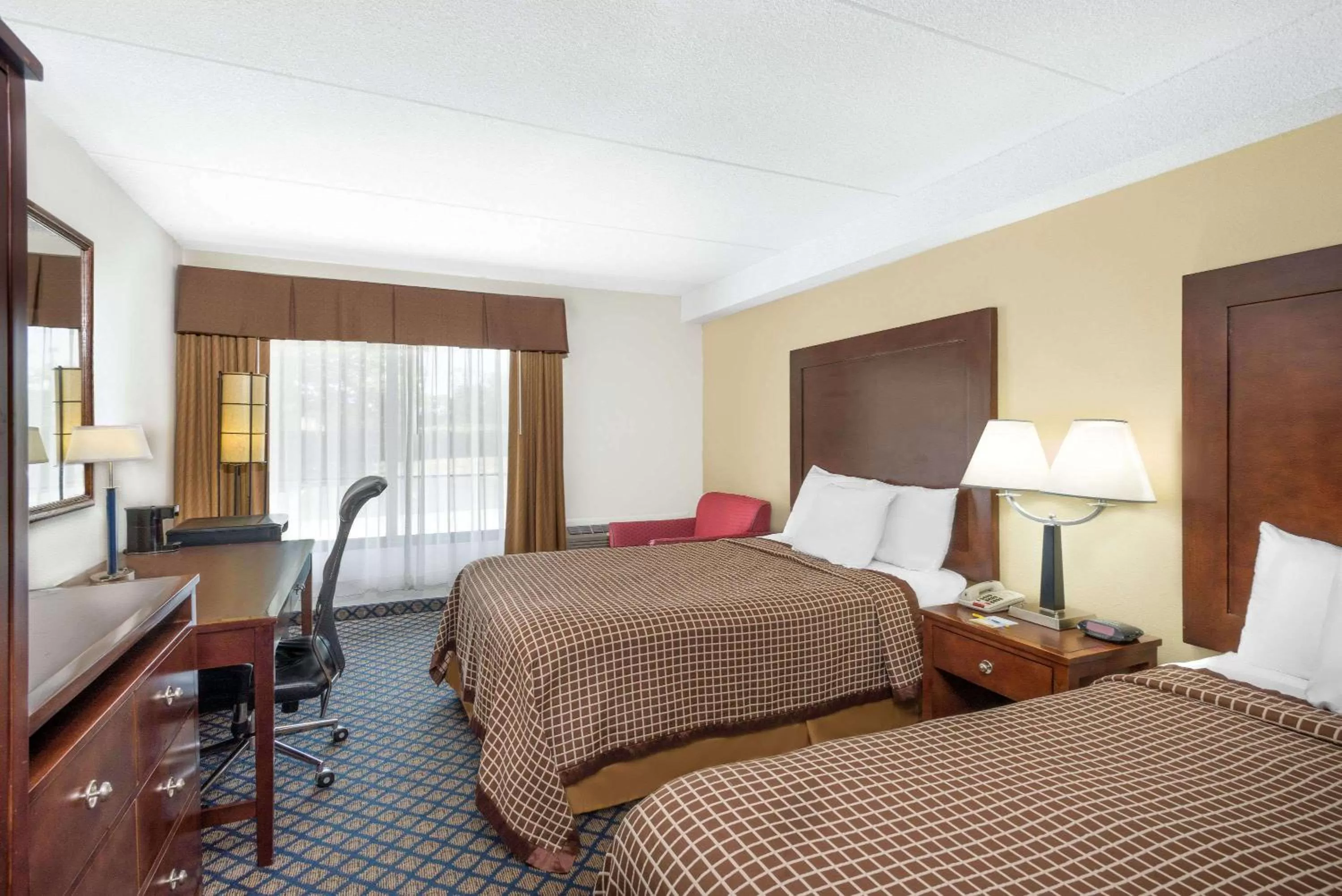 Photo of the whole room in Days Inn by Wyndham Geneva/Finger Lakes