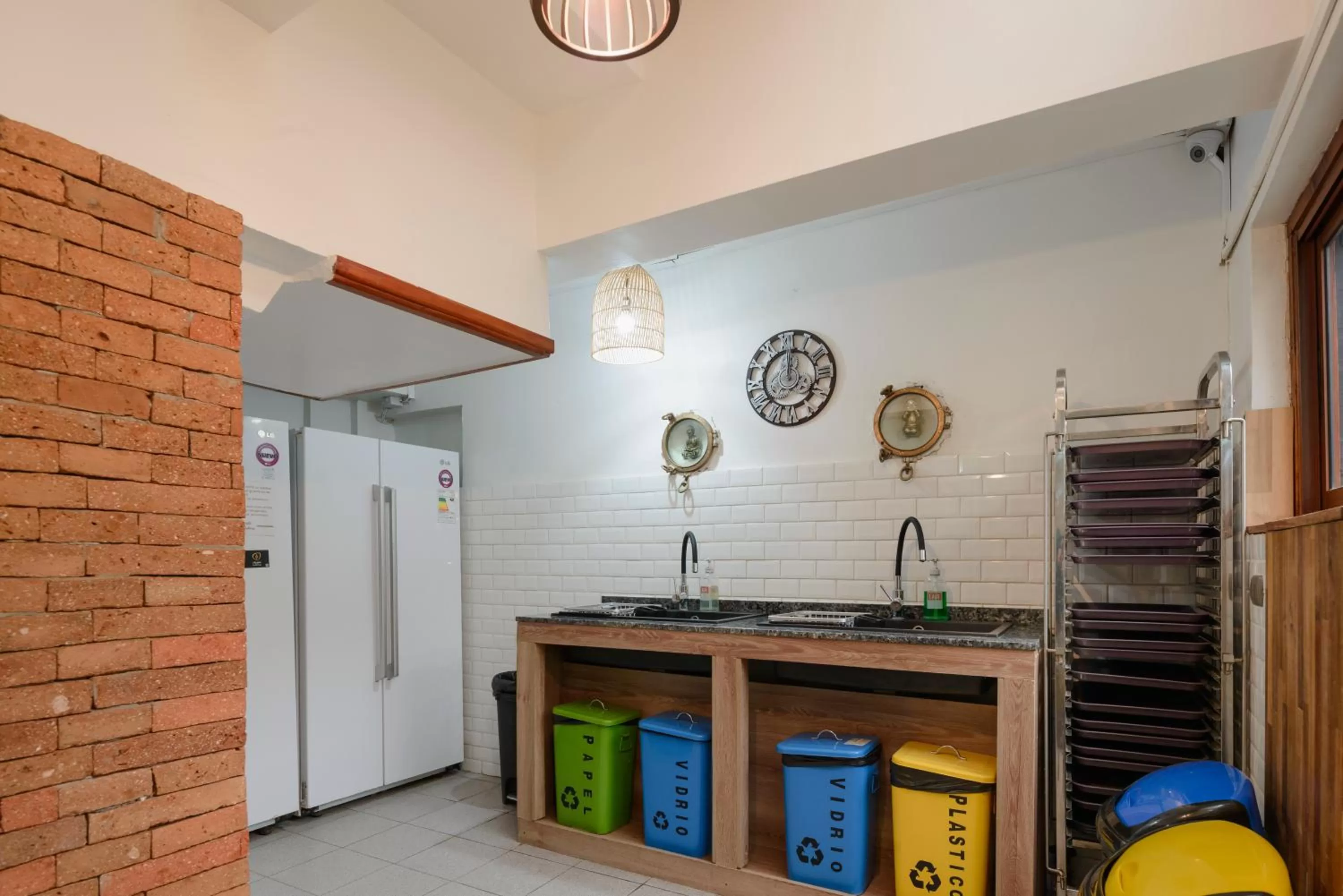 Kitchen or kitchenette, Kitchen/Kitchenette in Verde Madera Hostel B&B