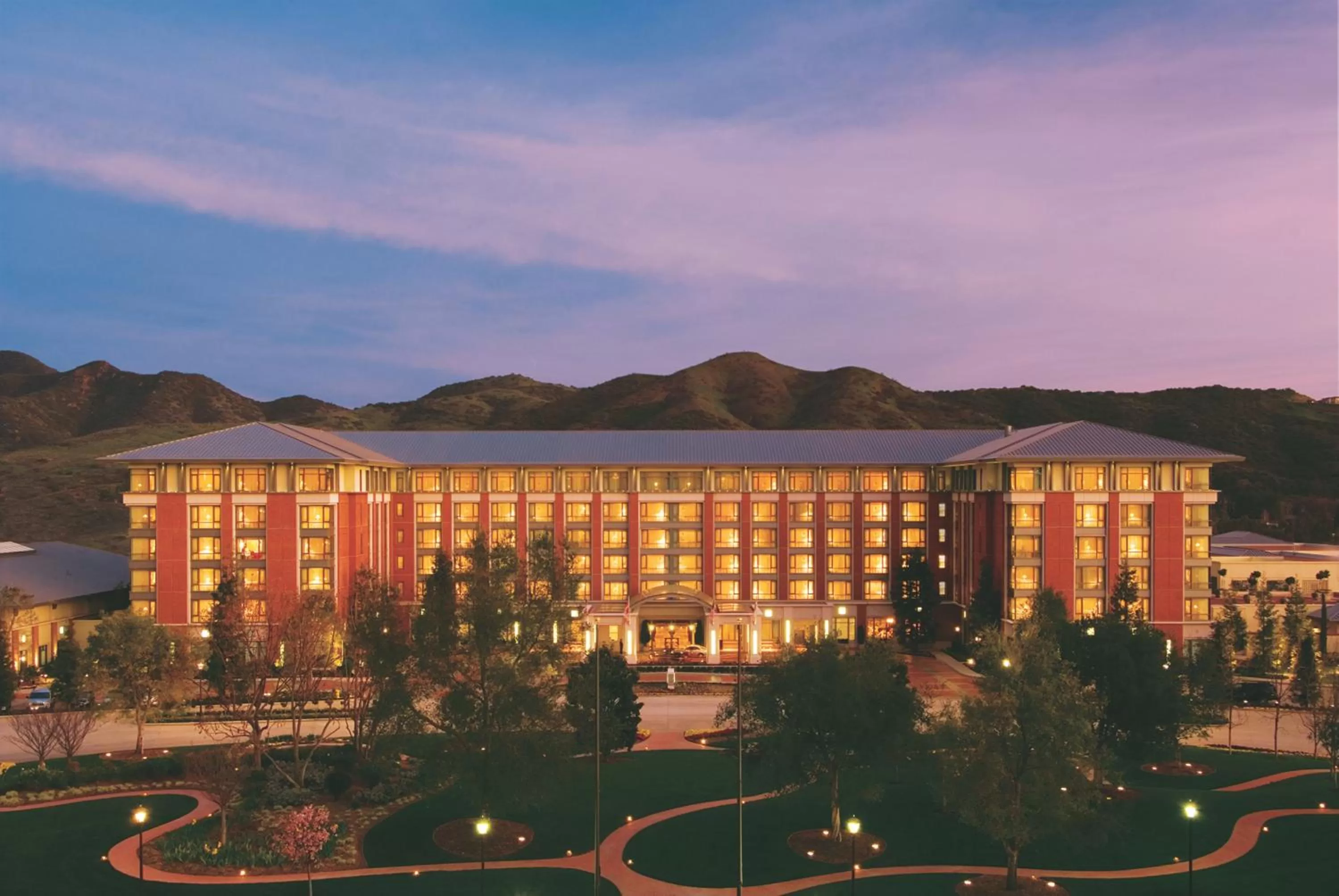 Facade/entrance in Four Seasons Hotel Westlake Village
