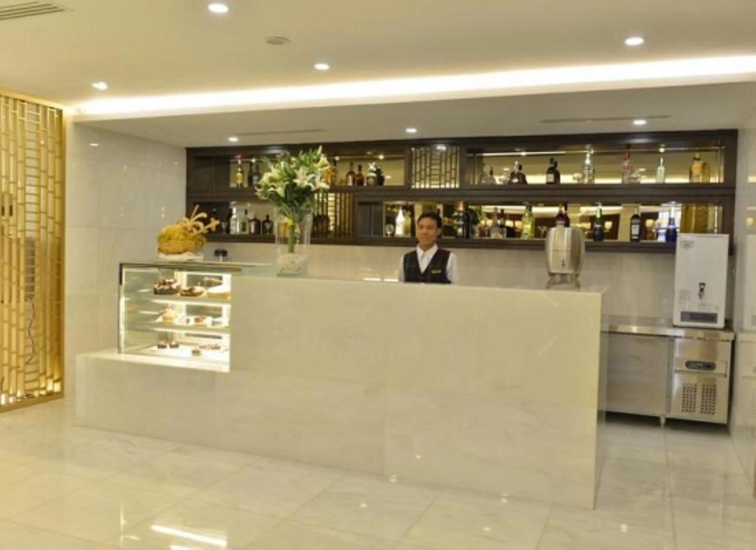 On-site shops in Best Western Chinatown Hotel