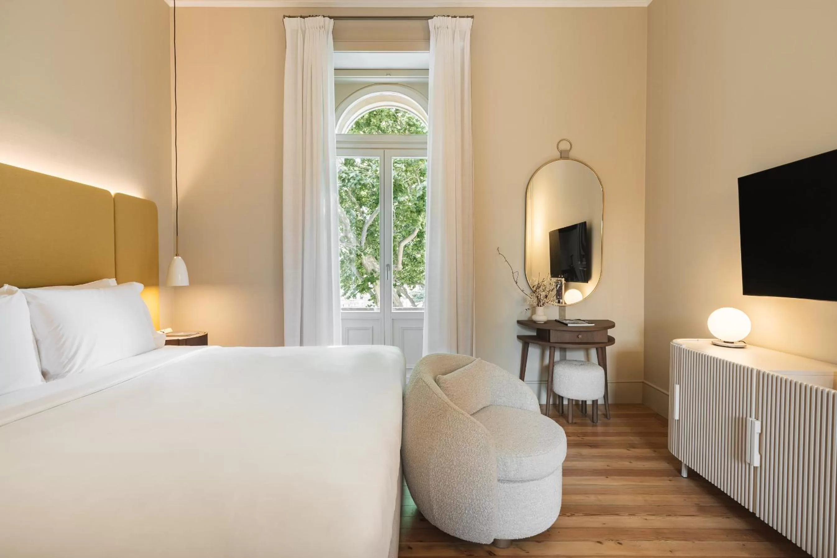 Bedroom, Bed in Artsy Cascais