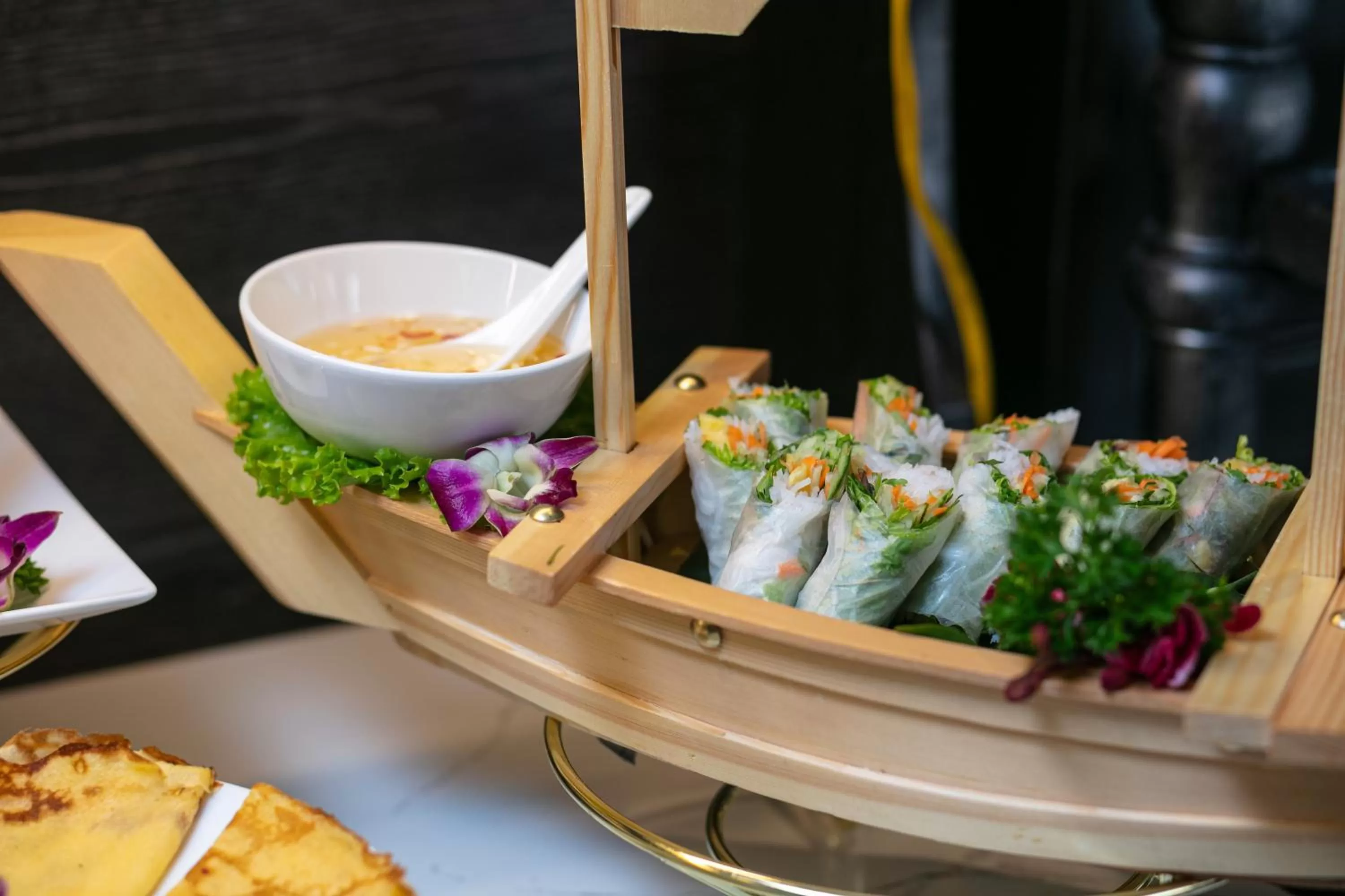 Restaurant/places to eat in 22land Residence Hotel 71 Hang Bong Premium