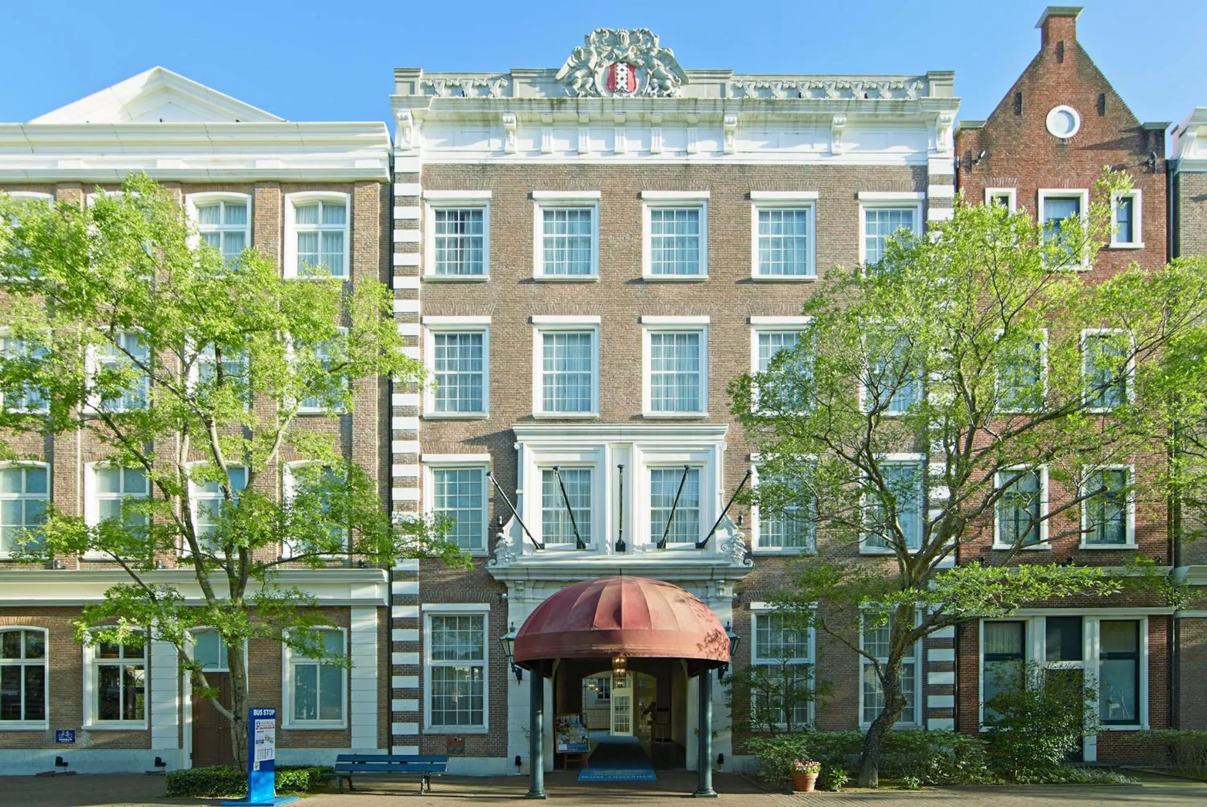 Property building in Hotel Amsterdam Huis Ten Bosch