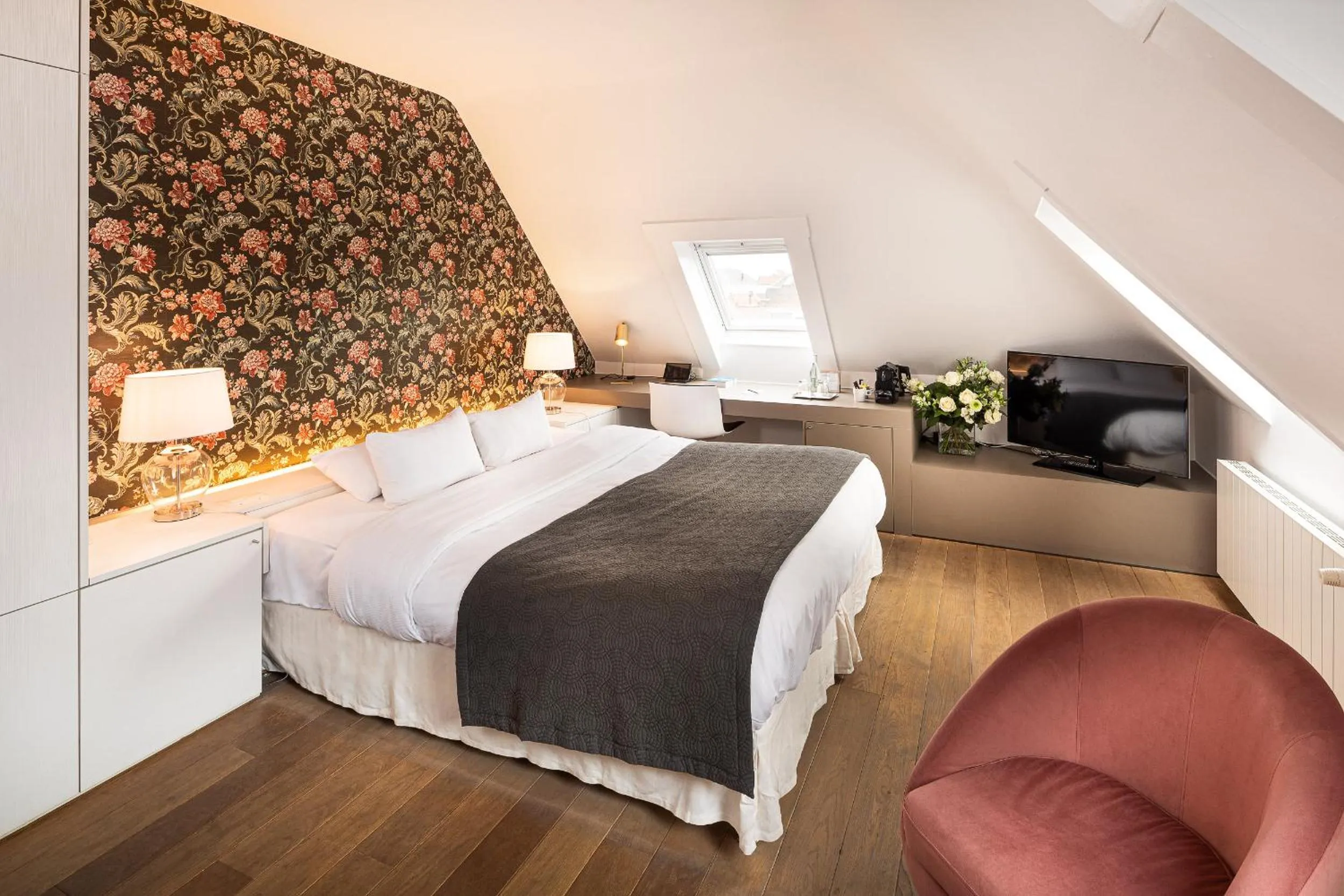 Bedroom, Bed in De Tuilerieën - Small Luxury Hotels of the World