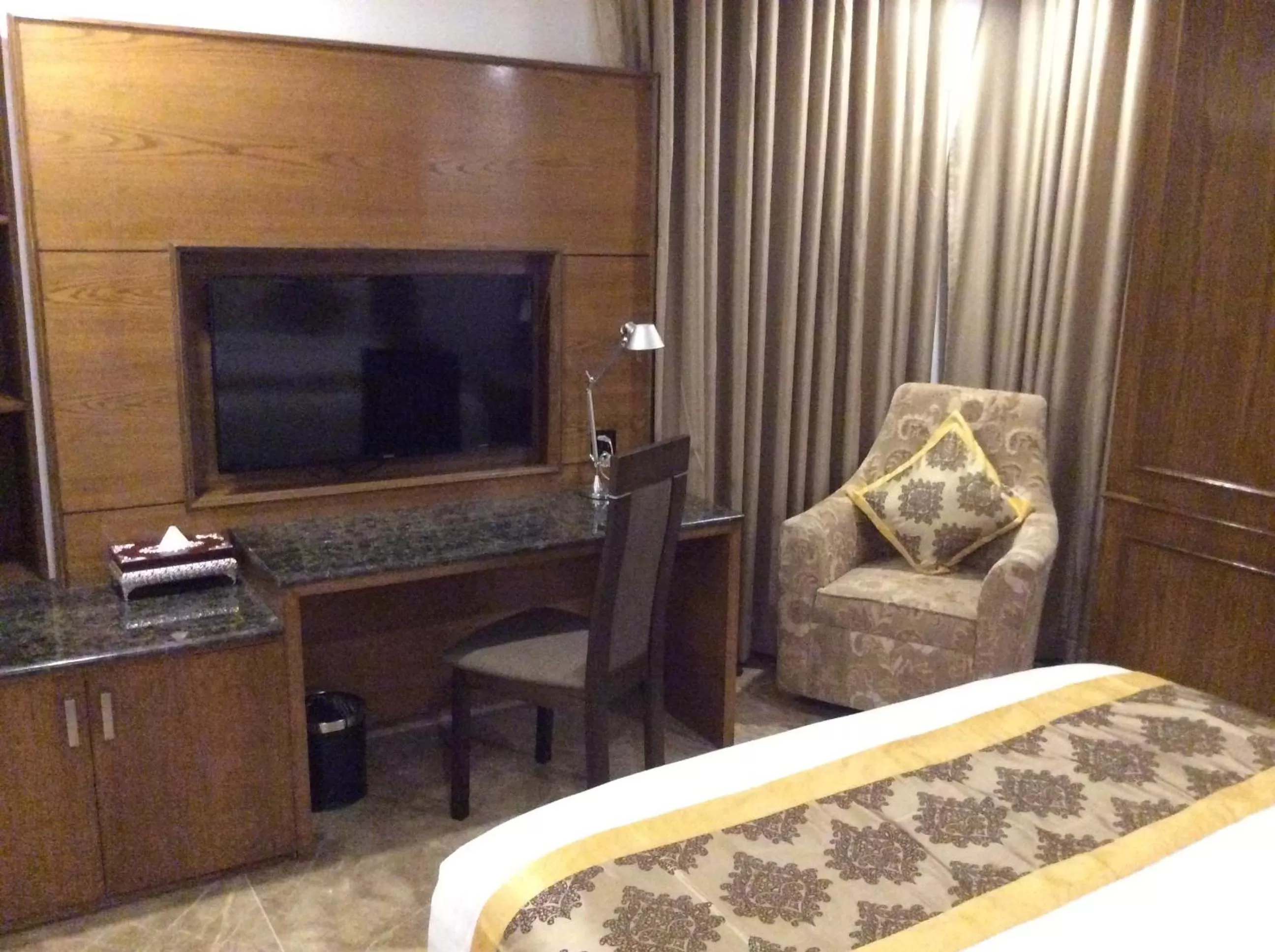 TV and multimedia in Marino Royal Hotel