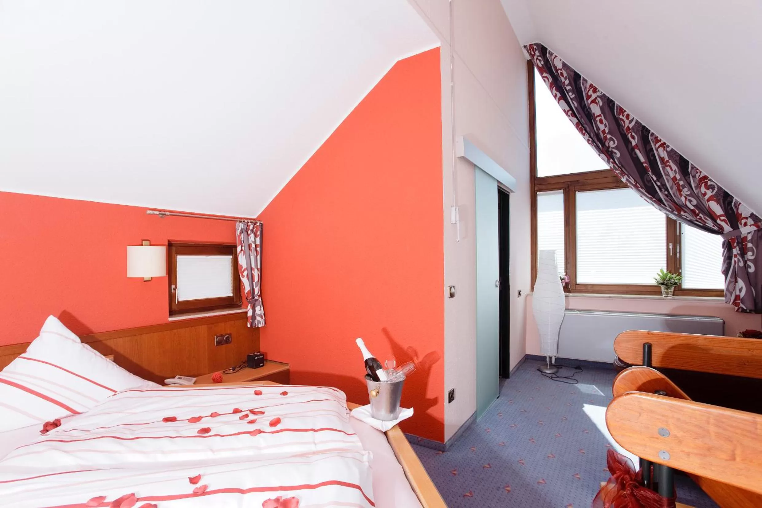 Photo of the whole room, Bed in Ringhotel Gasthof Hasen