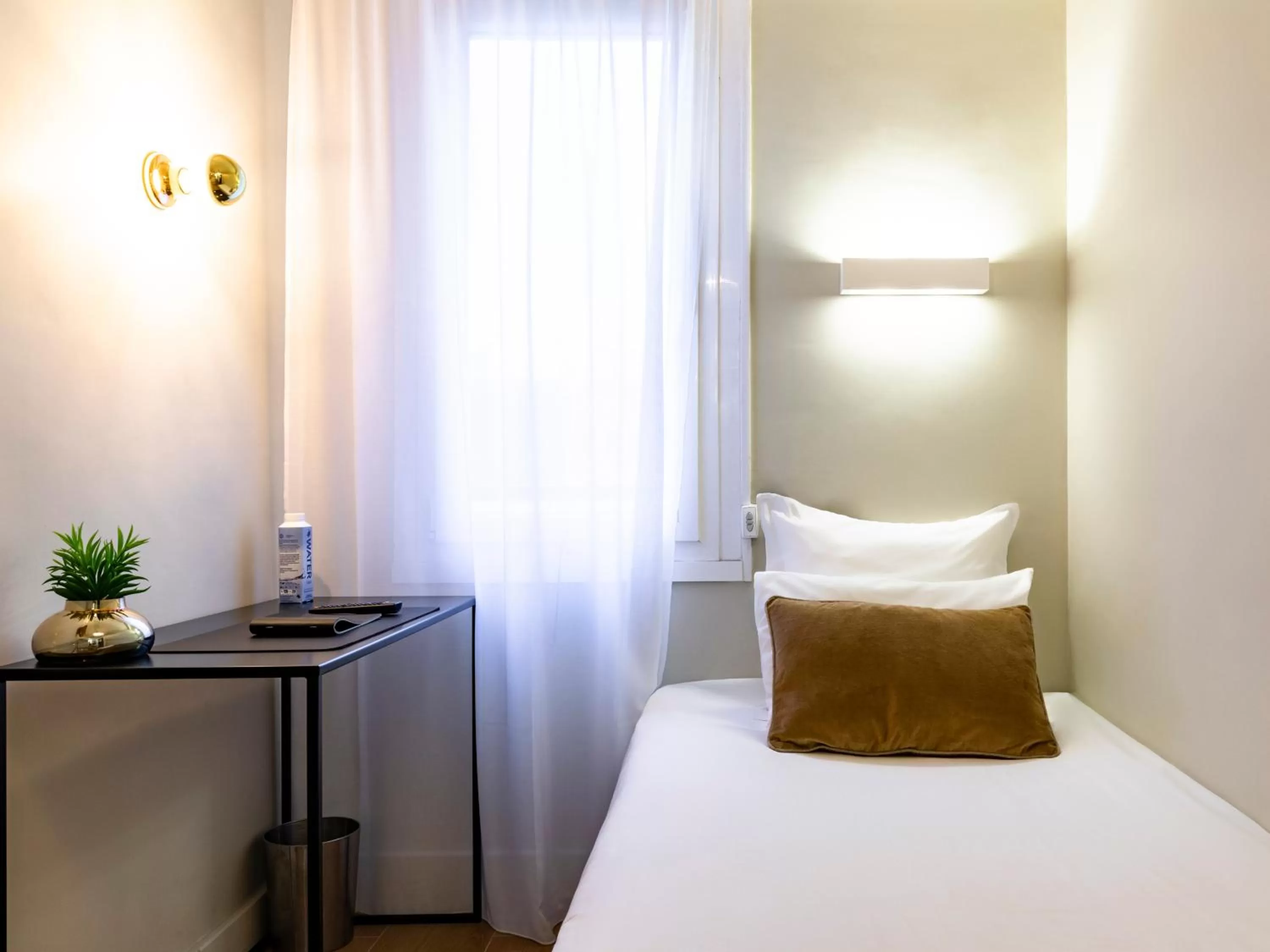 Bed in MOKA Hôtel centre-ville