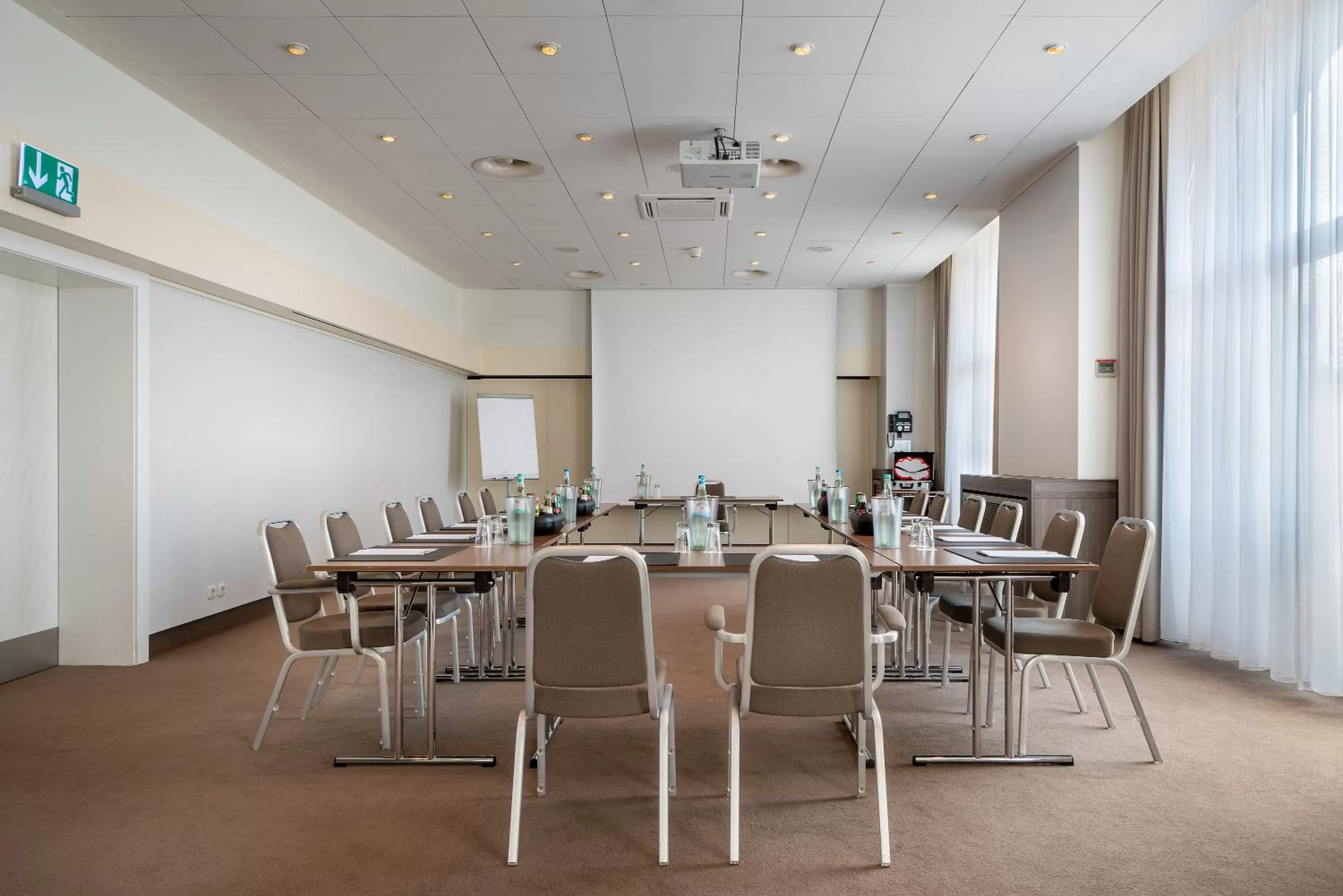 Meeting/conference room in Garner Hotel Essen - Handelshof by IHG